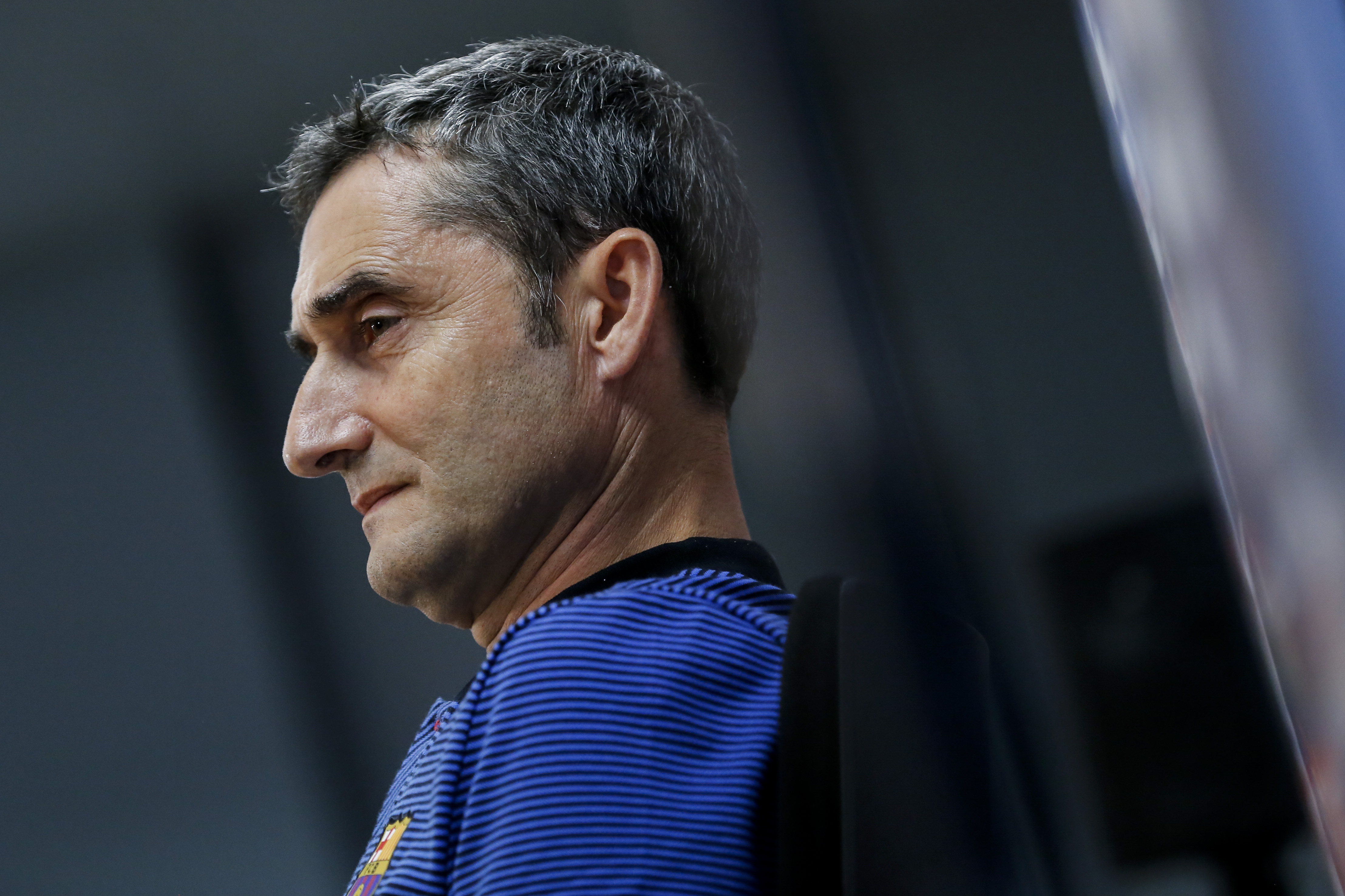 Barcelona's Spanish coach Ernesto Valverde pauses as he speaks during a press conference at the FC Barcelona's Joan Gamper sports center in Sant Joan Despi, near Barcelona on October 13, 2017, on the eve of a Spanish League football match against Club Atletico de Madrid. / AFP PHOTO / PAU BARRENA (Photo credit should read PAU BARRENA/AFP/Getty Images)