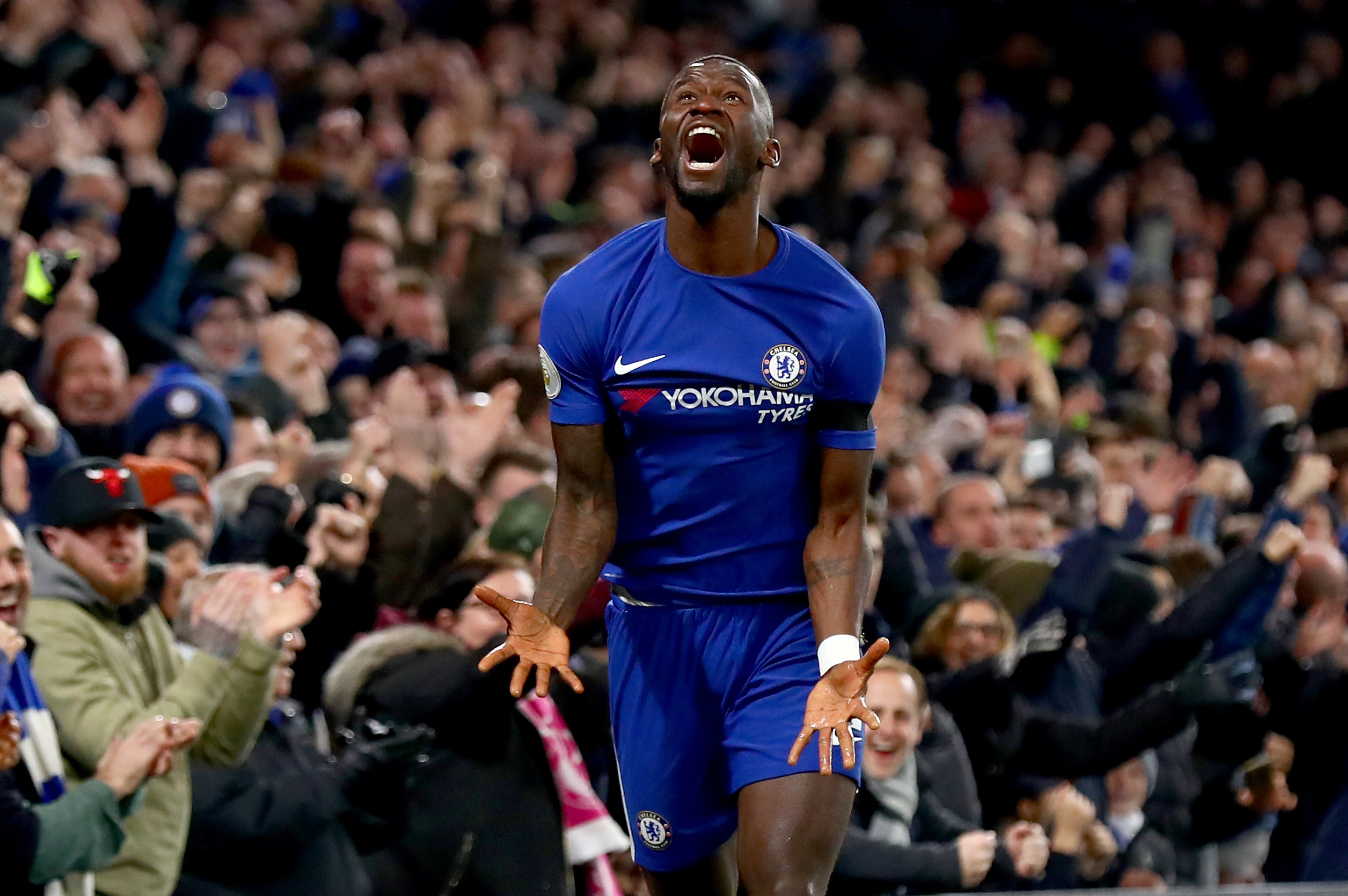 LONDON, ENGLAND - NOVEMBER 29: Antonio Rudiger of Chelsea celebrates after scoring his sides second goal during the Premier League match between Chelsea and Swansea City at Stamford Bridge on November 29, 2017 in London, England (Photo by Clive Rose/Getty Images)
