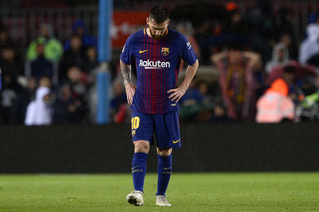 Barcelona's Argentinian forward Lionel Messi reacts during the Spanish league football match FC Barcelona vs Sevilla FC at the Camp Nou stadium in Barcelona on November 4, 2017. / AFP PHOTO / Josep LAGO (Photo credit should read JOSEP LAGO/AFP/Getty Images)