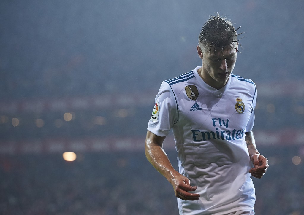 BILBAO, SPAIN - DECEMBER 02: Toni Kroos of Real Madrid CF looks on during the La Liga match between Athletic Club and Real Madrid at Estadio de San Mames on December 2, 2017 in Bilbao, Spain. (Photo by Juan Manuel Serrano Arce/Getty Images)