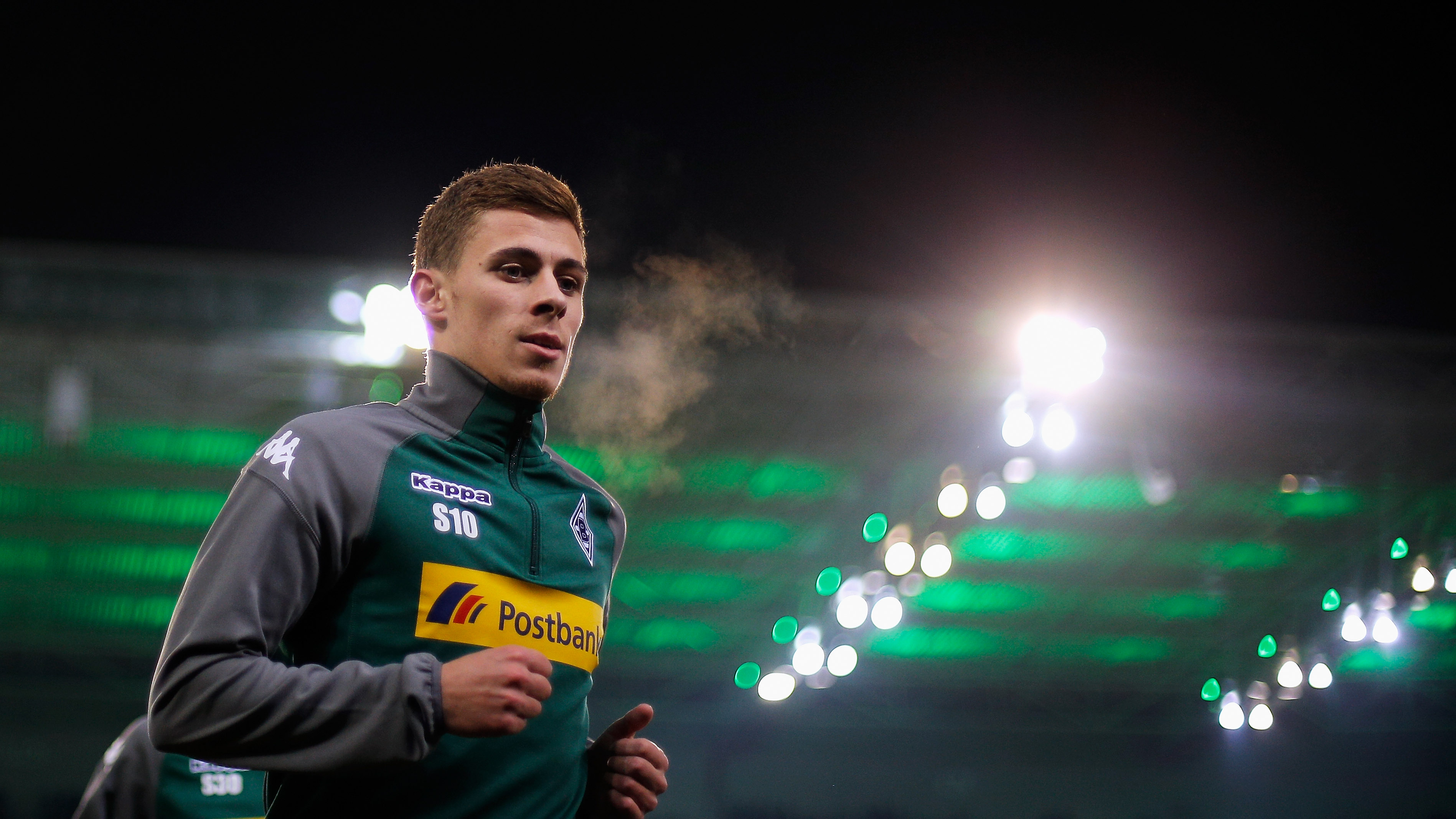 MOENCHENGLADBACH, GERMANY - DECEMBER 09: Thorgan Hazard of Borussia Monchengladbach looks on prior to the Bundesliga match between Borussia Moenchengladbach and FC Schalke 04 at Borussia-Park on December 9, 2017 in Moenchengladbach, Germany. (Photo by Dean Mouhtaropoulos/Bongarts/Getty Images)