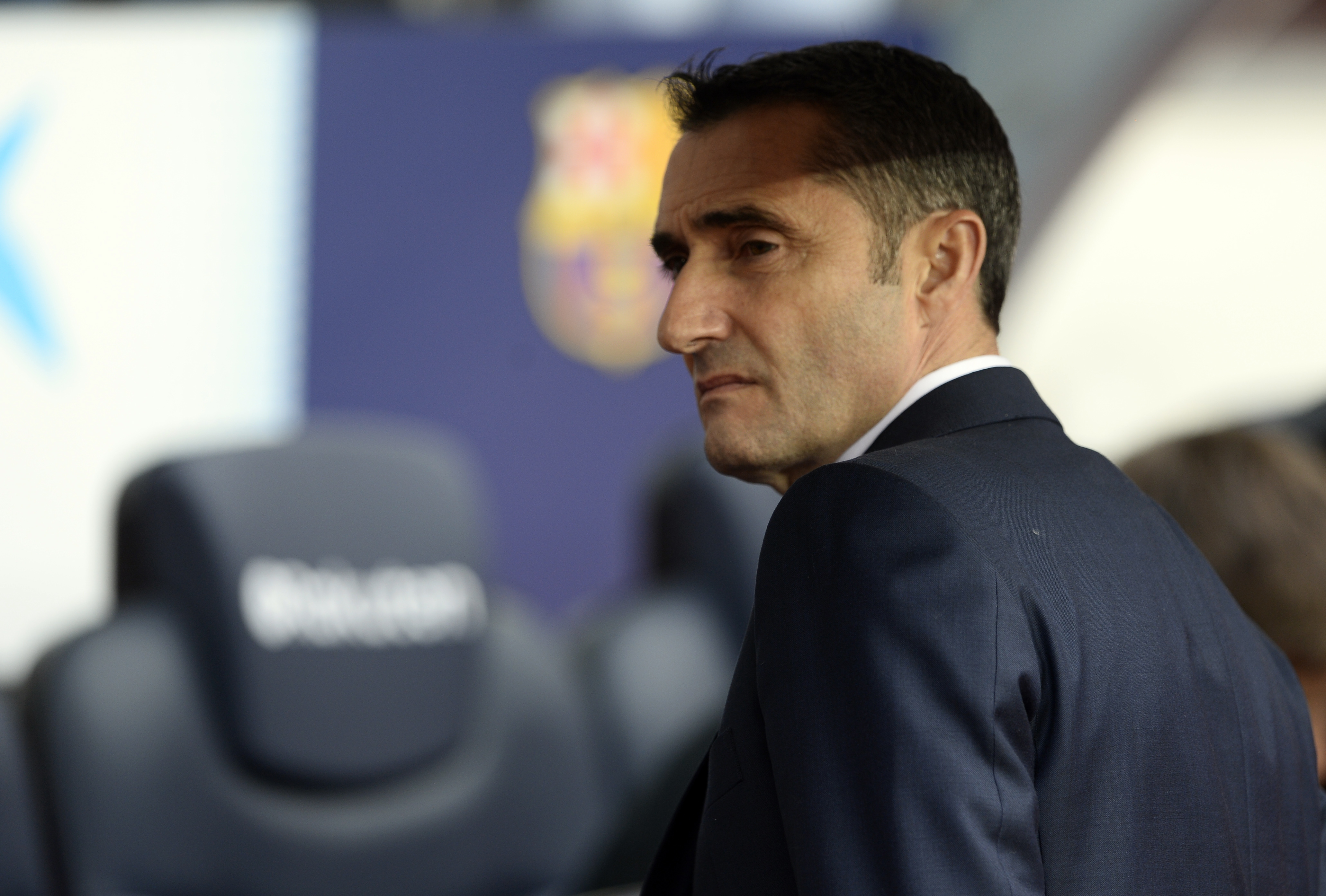 Barcelona's Spanish coach Ernesto Valverde looks on before the Spanish league football match between FC Barcelona and Getafe CF at the Camp Nou stadium in Barcelona on February 11, 2018. / AFP PHOTO / Josep LAGO (Photo credit should read JOSEP LAGO/AFP/Getty Images)