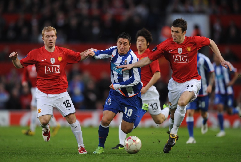 Carrick and Scholes - A partnership that brought Man Utd immense success (Photo by Shaun Botterill/Getty Images)