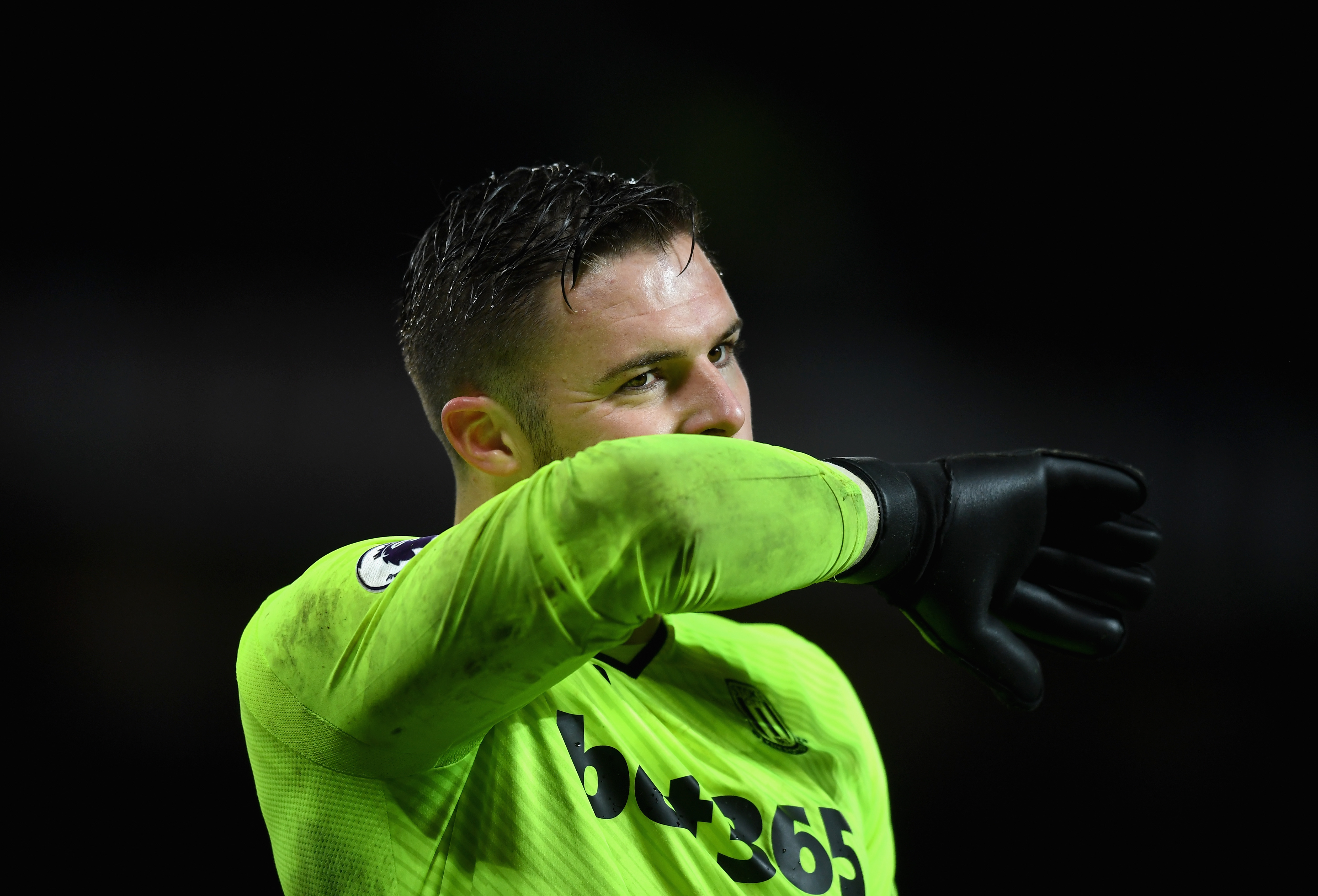 MANCHESTER, ENGLAND - JANUARY 15: Jack Butland of Stoke City reacts during the Premier League match between Manchester United and Stoke City at Old Trafford on January 15, 2018 in Manchester, England. (Photo by Michael Regan/Getty Images)
