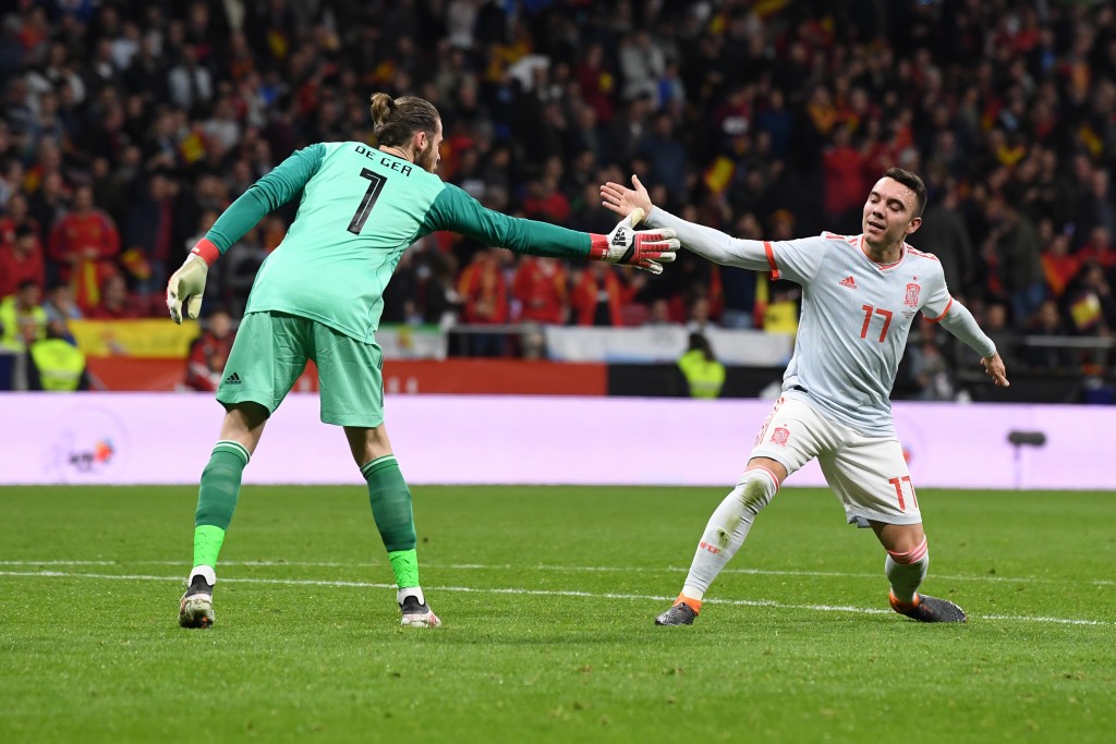 MADRID, SPAIN - MARCH 27: David De Gea of Spain and Iago Aspas of Spain celebrate together during the International Friendly between Spain and Argentina on March 27, 2018 in Madrid, Spain. (Photo by David Ramos/Getty Images)