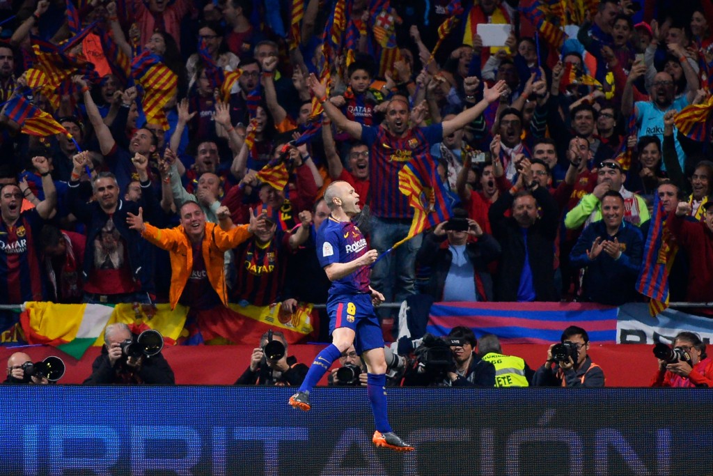 A true champion's champion. (Picture Courtesy - AFP/Getty Images)
