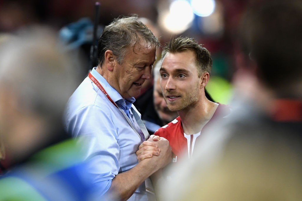 The manager with his trusted lieutenant. (Photo courtesy - Mike Hewitt/Getty Images)