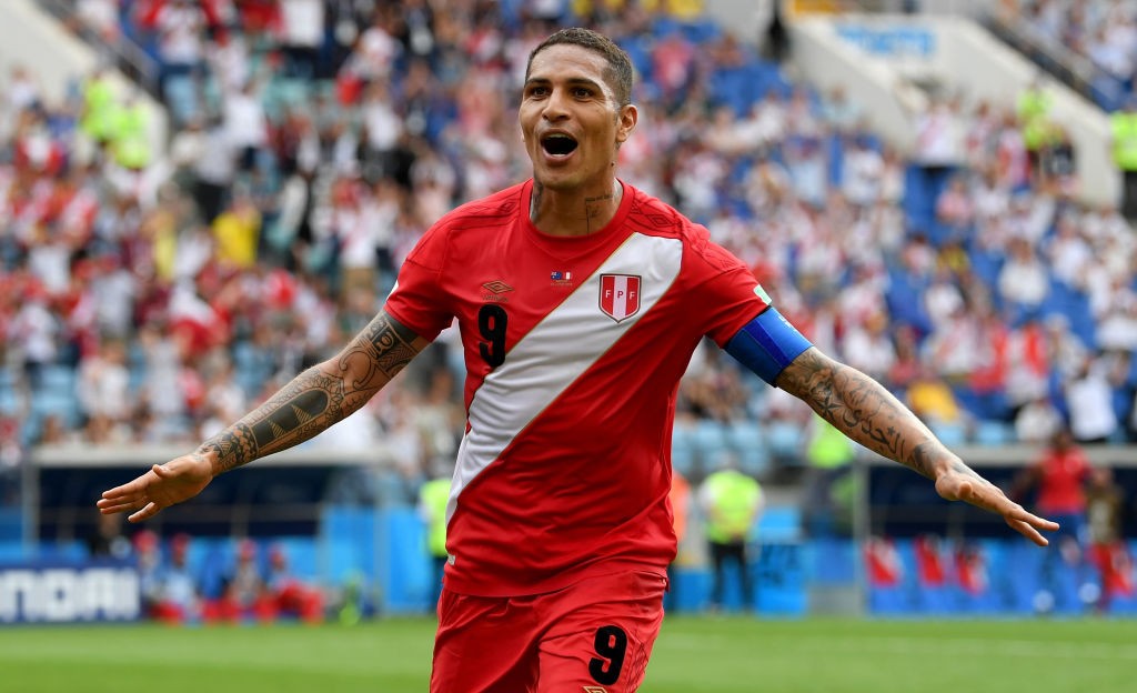Paolo Guerrero gave Peru fans what they wanted to see, as he scored the goal he so deserved for a stellar career he's had. (Photo courtesy: AFP/Getty)