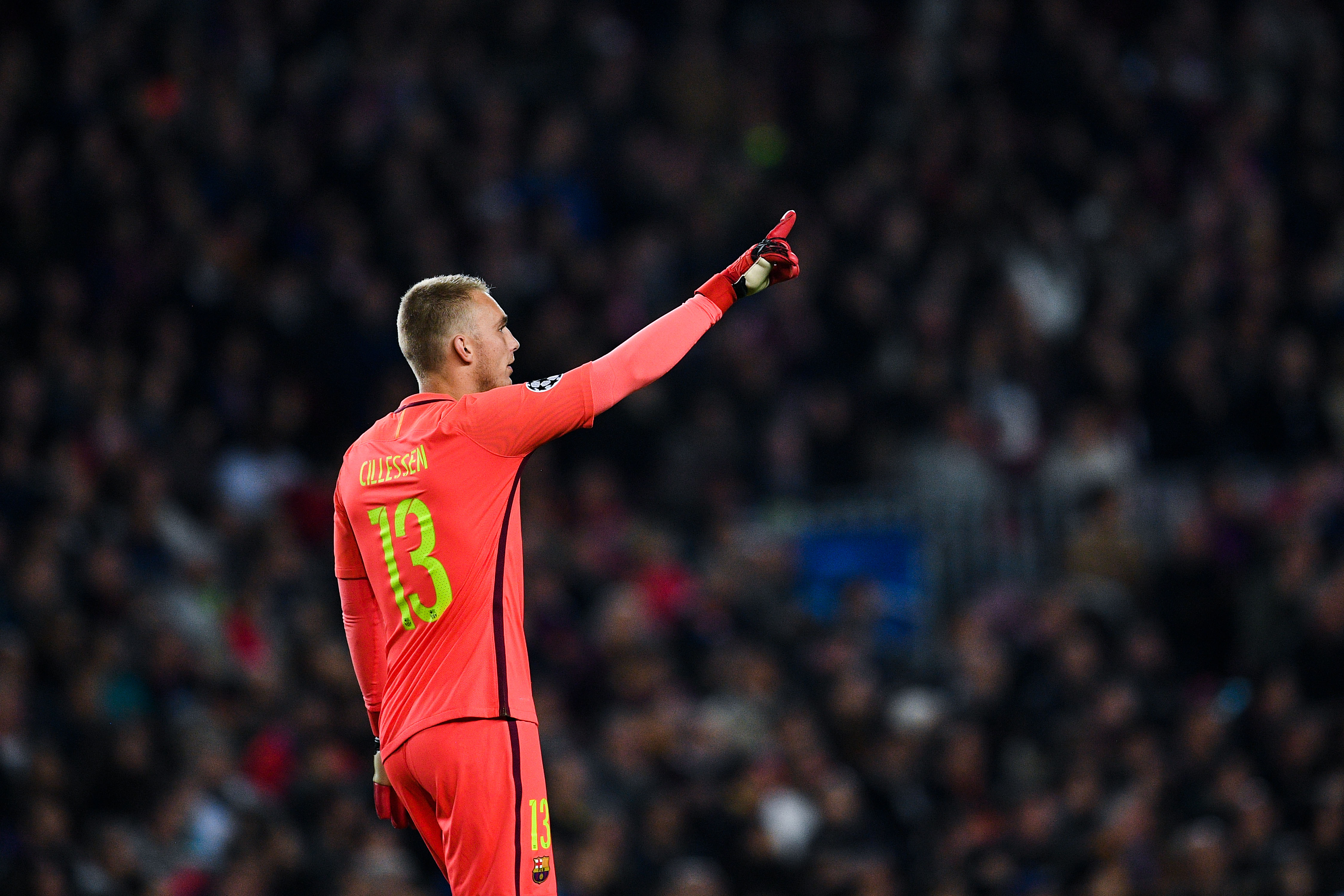 BARCELONA, SPAIN - DECEMBER 06: Jasper Cillessen of FC Barcelona looks on during the UEFA Champions League match between FC Barcelona and VfL Borussia Moenchengladbach at Camp Nou on December 6, 2016 in Barcelona, . (Photo by David Ramos/Getty Images)