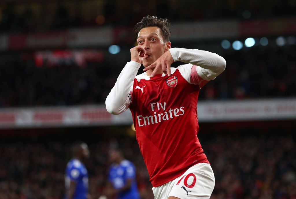 Ozil was on fire against Leicester, scoring and assisting to help Arsenal win. (Photo courtesy: AFP/Getty)