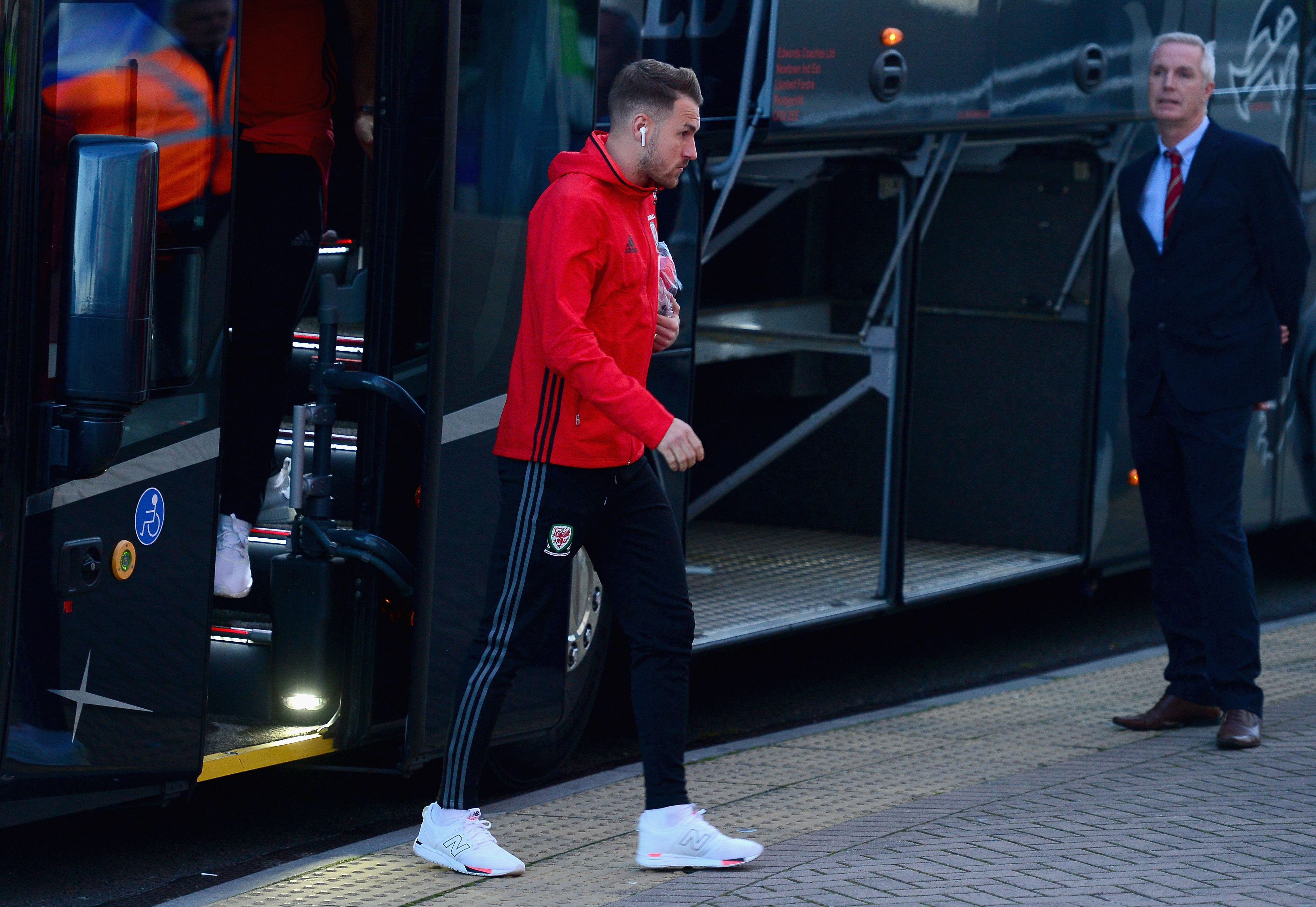 CARDIFF, UNITED KINGDOM - OCTOBER 09: Aaron Ramsey of Wales arrives prior to the FIFA 2018 World Cup Group D Qualifier between Wales and Republic of Ireland at the Cardiff City Stadium on October 9, 2017 in Cardiff, Wales. (Photo by Harry Trump/Getty Images)