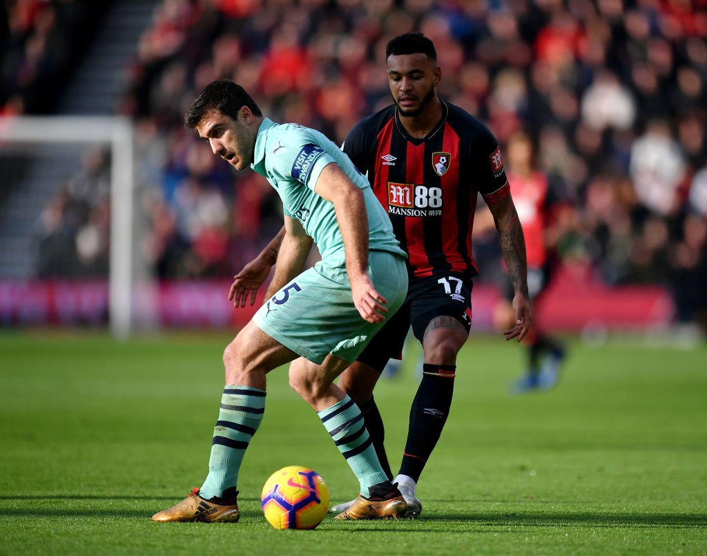 Sokratis would be hoping a stronger performance would bring him back ti Arsenal's Premier League starting lineup. (Photo courtesy: AFP/Getty)