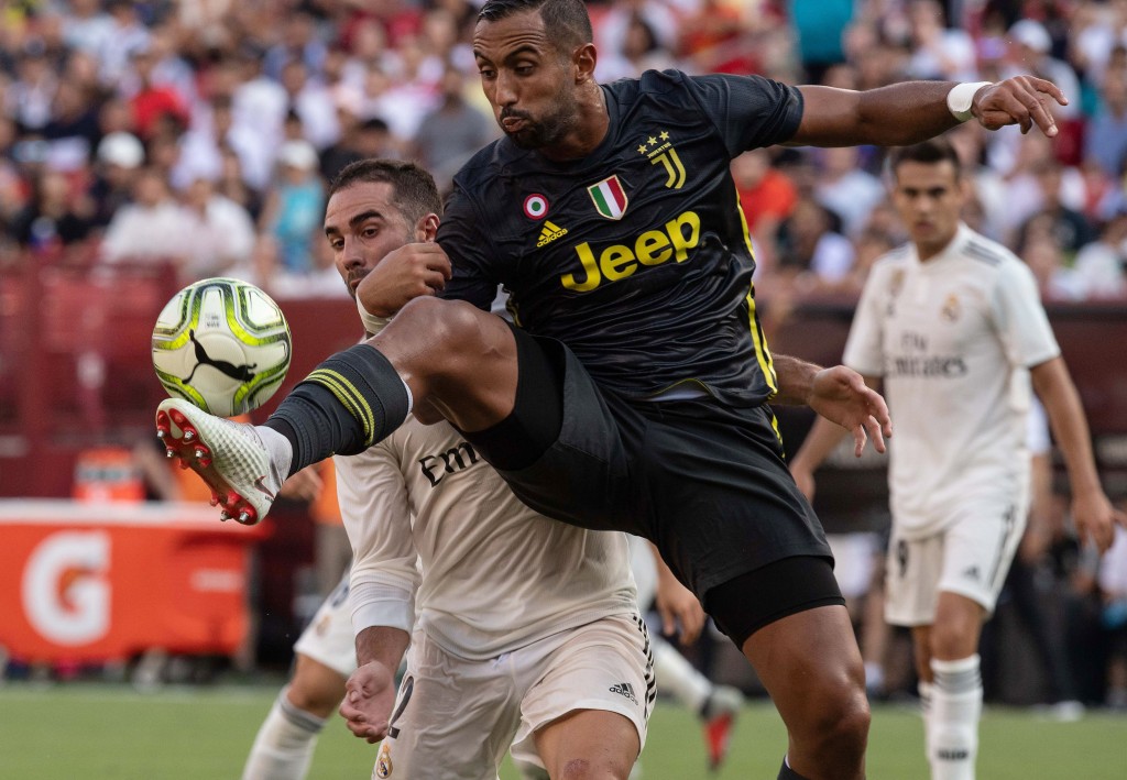 Benatia on United's radar (Photo by NICHOLAS KAMM/AFP/Getty Images)