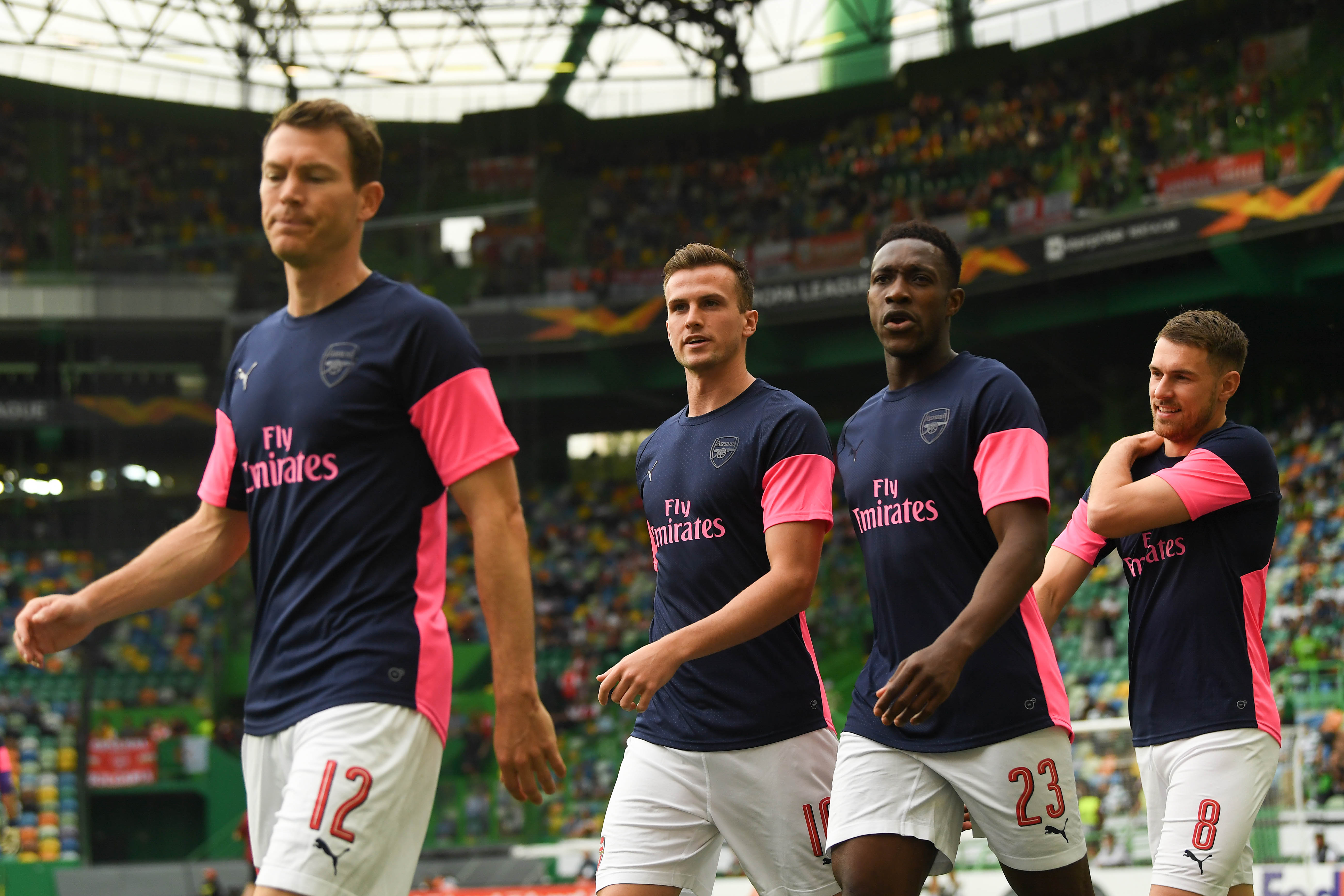 LISBON, PORTUGAL - OCTOBER 25: (L-R) Stephan Lichteiner, Rob Holding, Danny Welbeck and Aaron Ramsey of Arsenal FC look on during the warm up prior to the UEFA Europa League Group E match between Sporting CP and Arsenal at Estadio Jose Alvalade on October 25, 2018 in Lisbon, Portugal. (Photo by David Ramos/Getty Images)