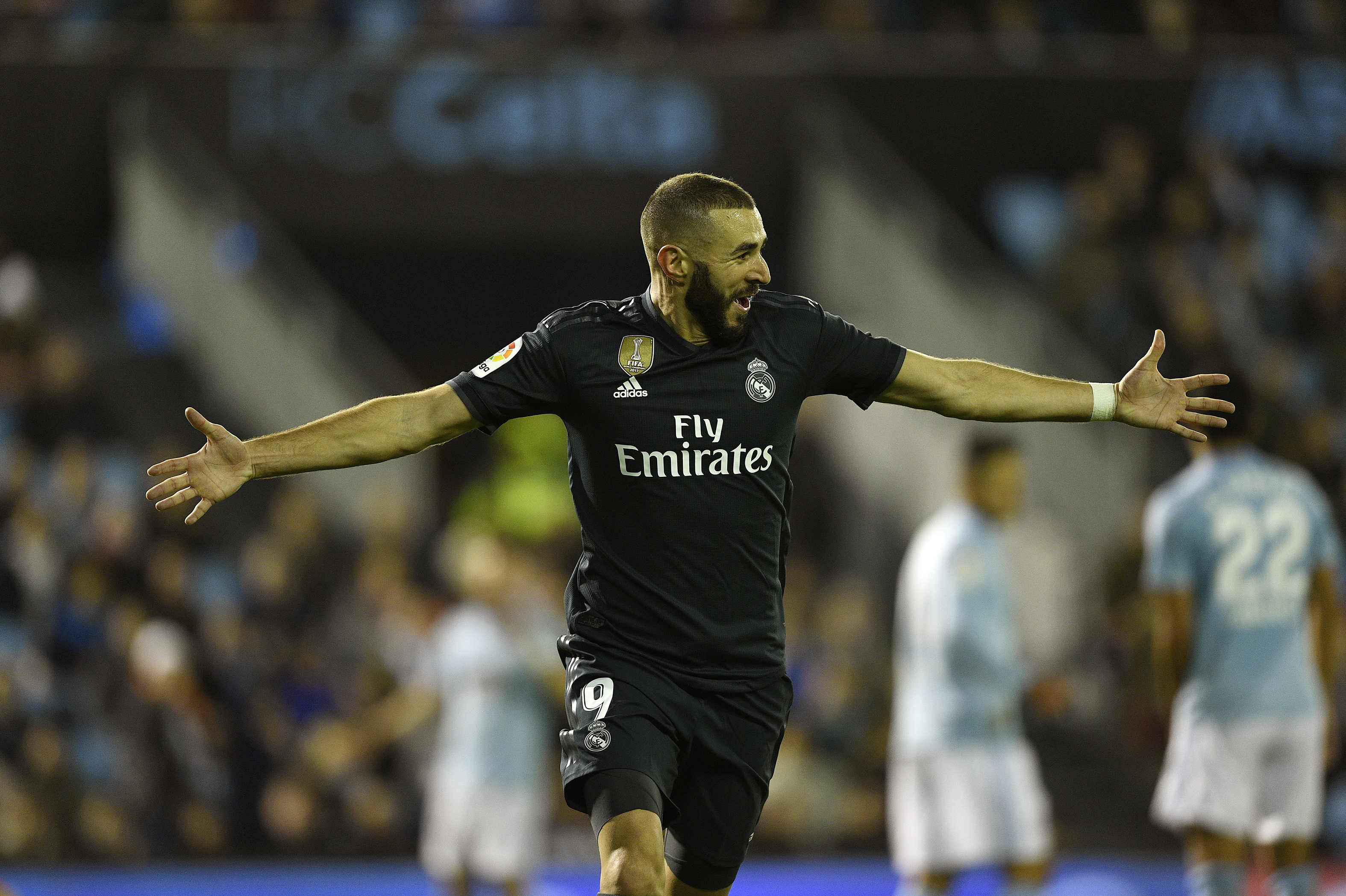 VIGO, SPAIN - NOVEMBER 11: Karim Benzema of Real Madrid celebrates after scores the first goal during the La Liga match between RC Celta de Vigo and Real Madrid CF at Abanca-Balaidos on November 11, 2018 in Vigo, Spain. (Photo by Octavio Passos/Getty Images)