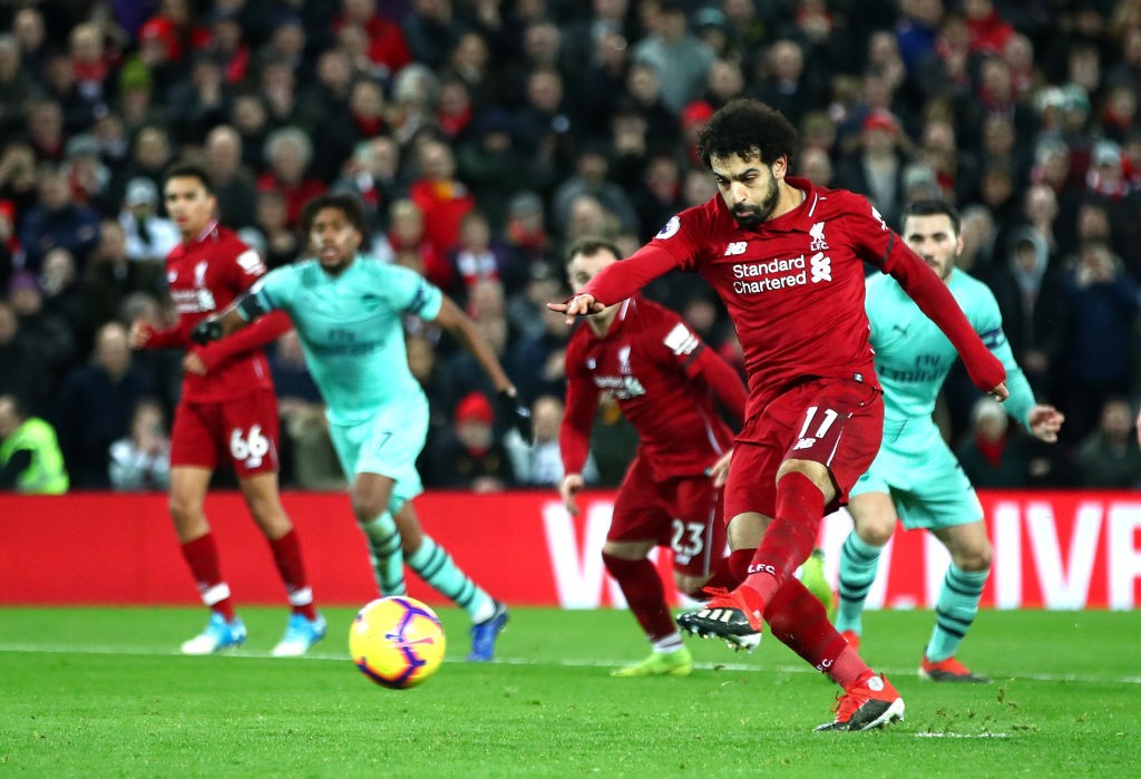 Mo Salah scores the penalty to put Liverpool 4-1 ahead against Arsenal. (Photo courtesy: AFP/Getty)