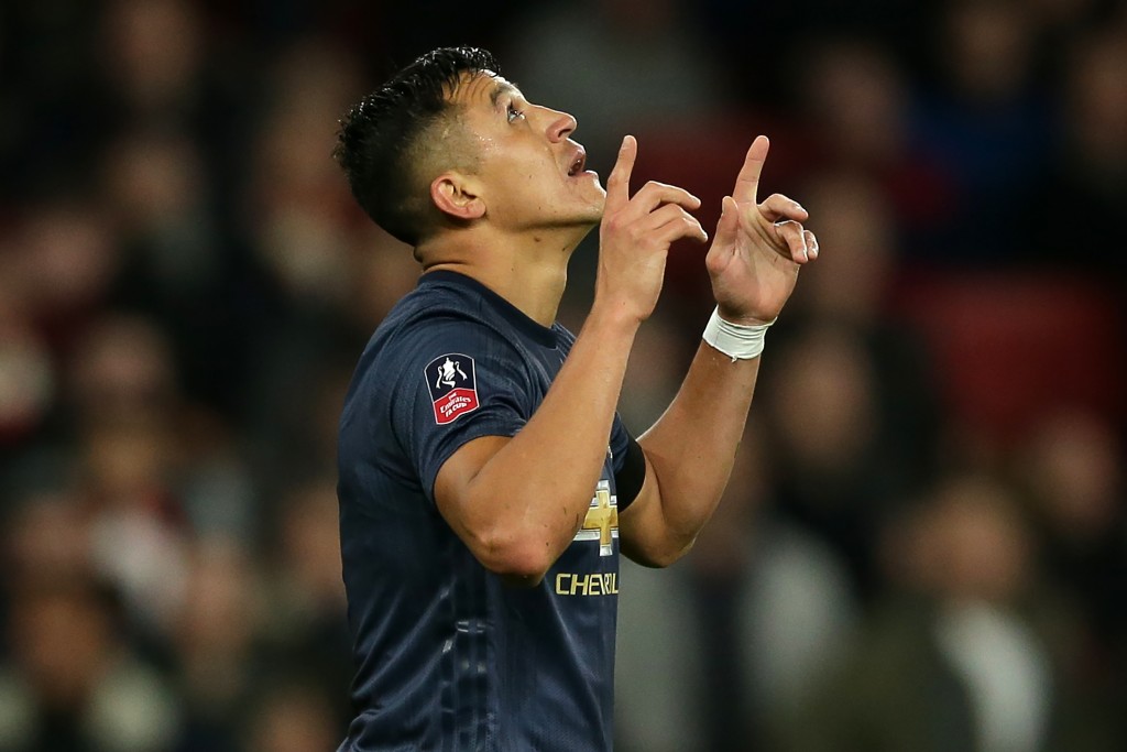 Sanchez steps up (Photo by DANIEL LEAL-OLIVAS/AFP/Getty Images)