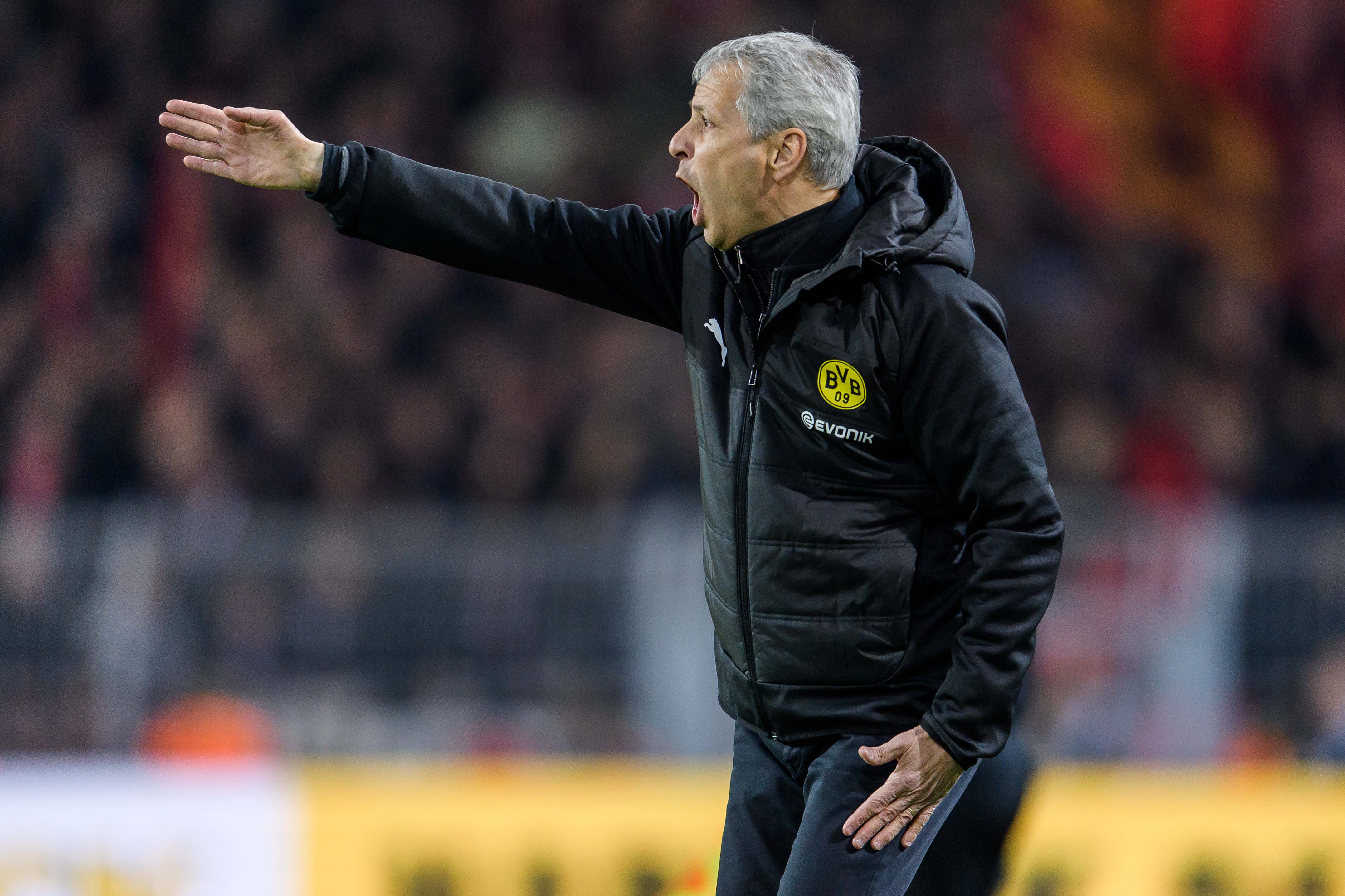 DORTMUND, GERMANY - FEBRUARY 24: Headcoach Lucien Favre of Dormtund reacts during the Bundesliga match between Borussia Dortmund and Bayer 04 Leverkusen at the Signal Iduna Park on February 24, 2019 in Dortmund, Germany. (Photo by Jörg Schüler/Getty Images)