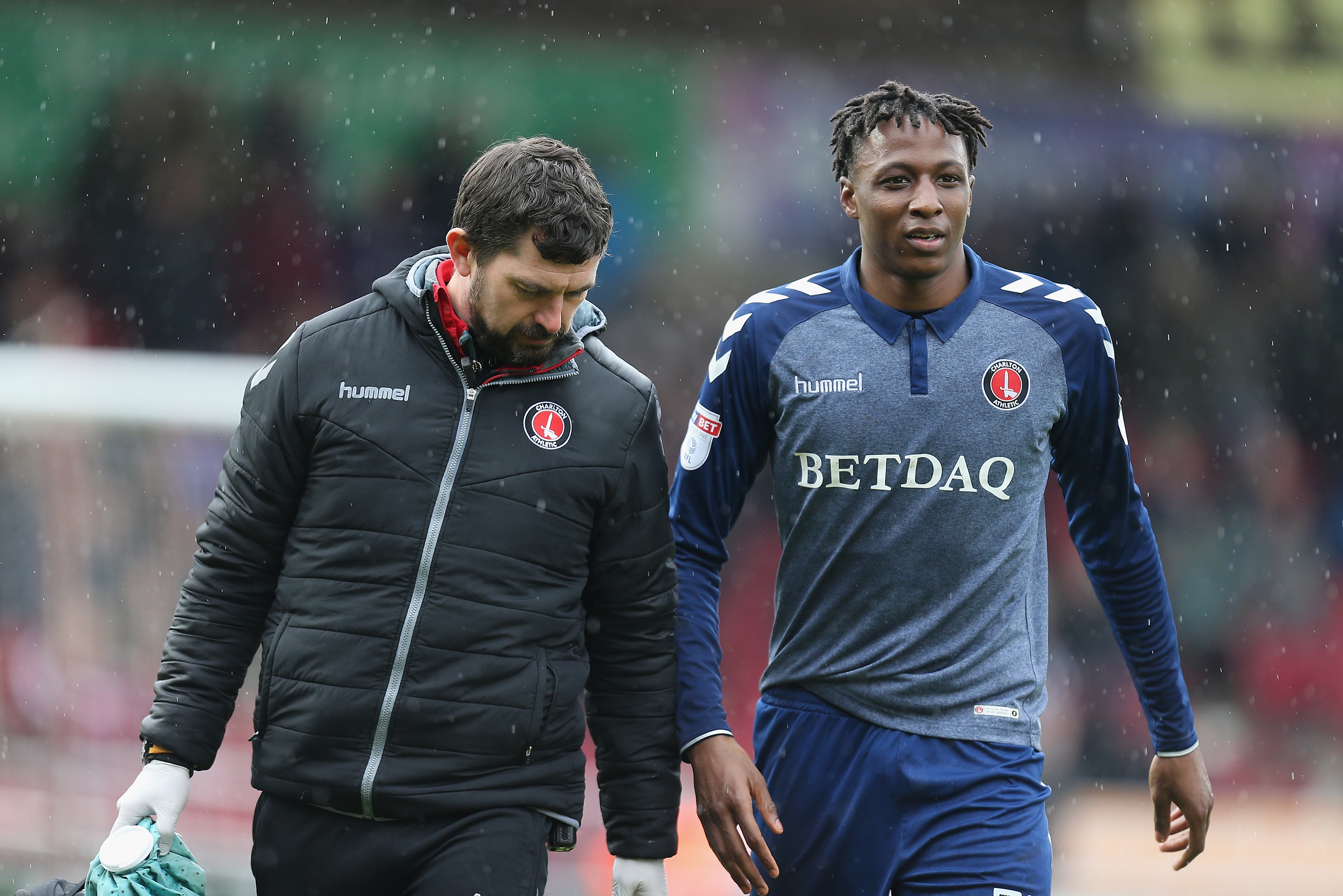 Joe Aribo's contractual situation at Charlton will need Arsenal to pay a small compensation fee for the midfielder. (Photo courtesy: AFP/Getty)