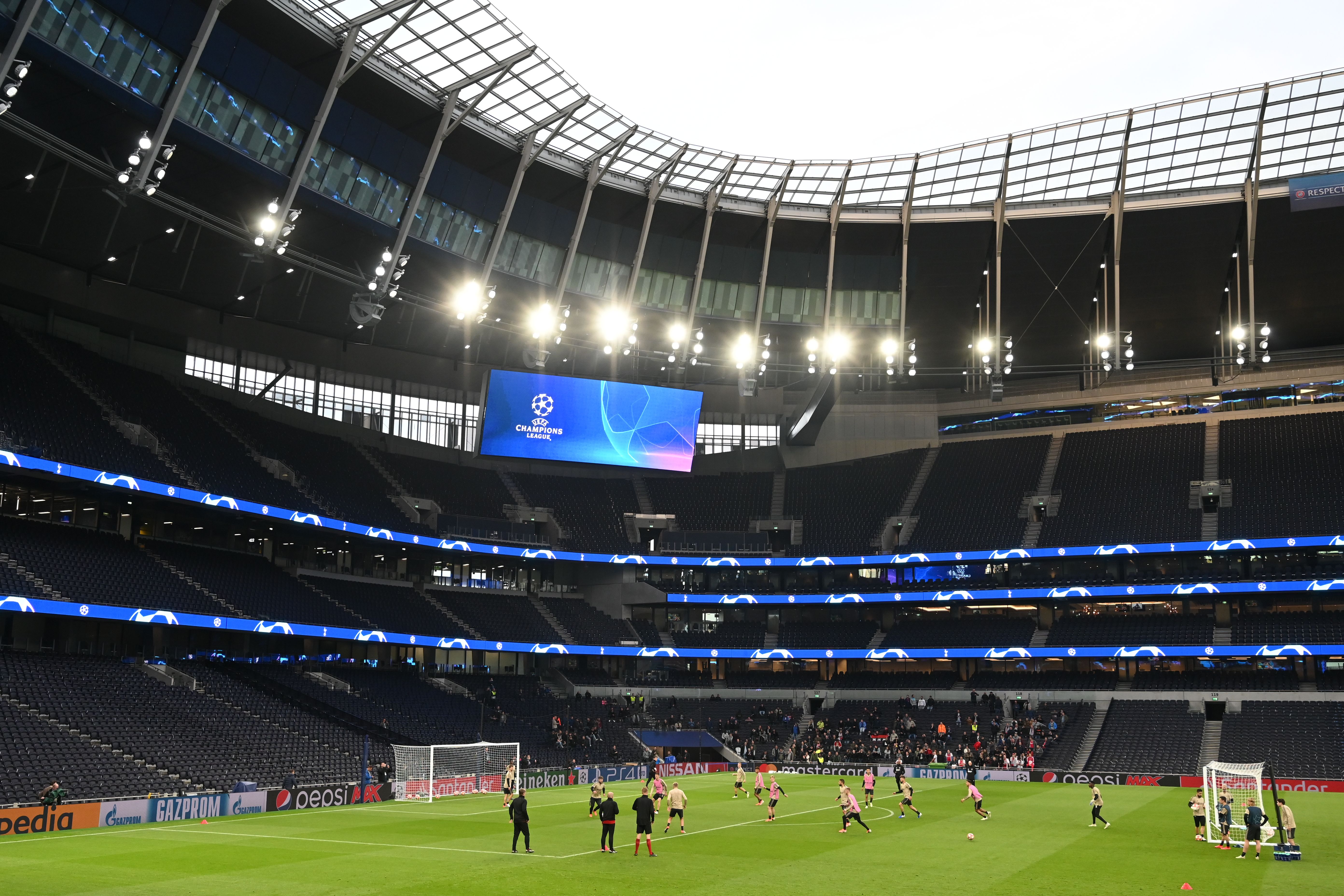 Ajax players take part in a training session at Tottenham Hotspur Stadium in London on April 29, 2019, on the eve of the UEFA Champions League semi-final first leg football match against Tottenham Hotspur. (Photo by EMMANUEL DUNAND / AFP) (Photo credit should read EMMANUEL DUNAND/AFP/Getty Images)