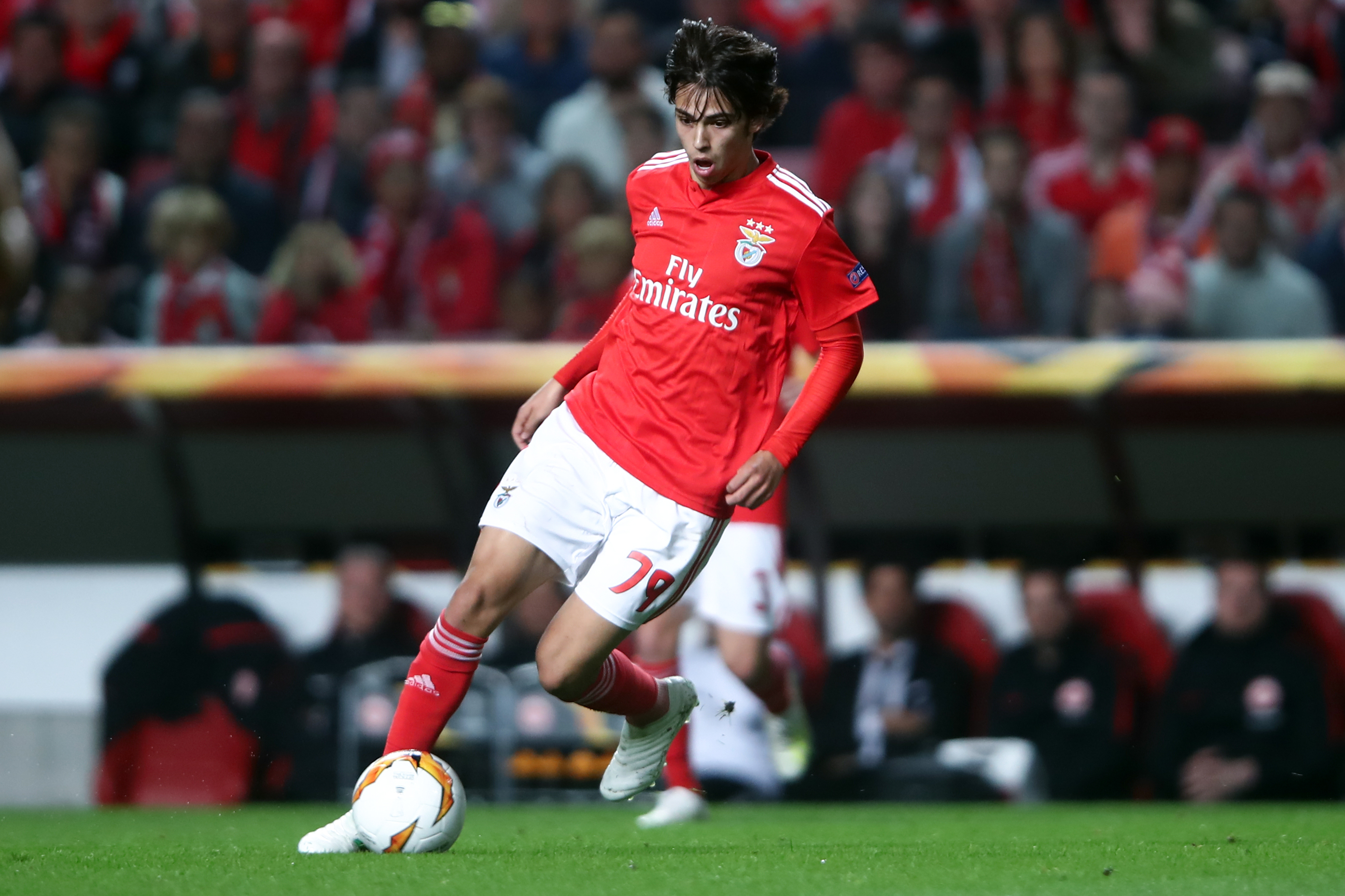 LISBON, PORTUGAL - APRIL 11: Joao Felix of Benfica controls the ball during the UEFA Europa League Quarter Final First Leg match between Benfica and Eintracht Frankfurt at Estadio do Sport Lisboa e Benfica on April 11, 2019 in Lisbon, Portugal. (Photo by Alex Grimm/Getty Images)