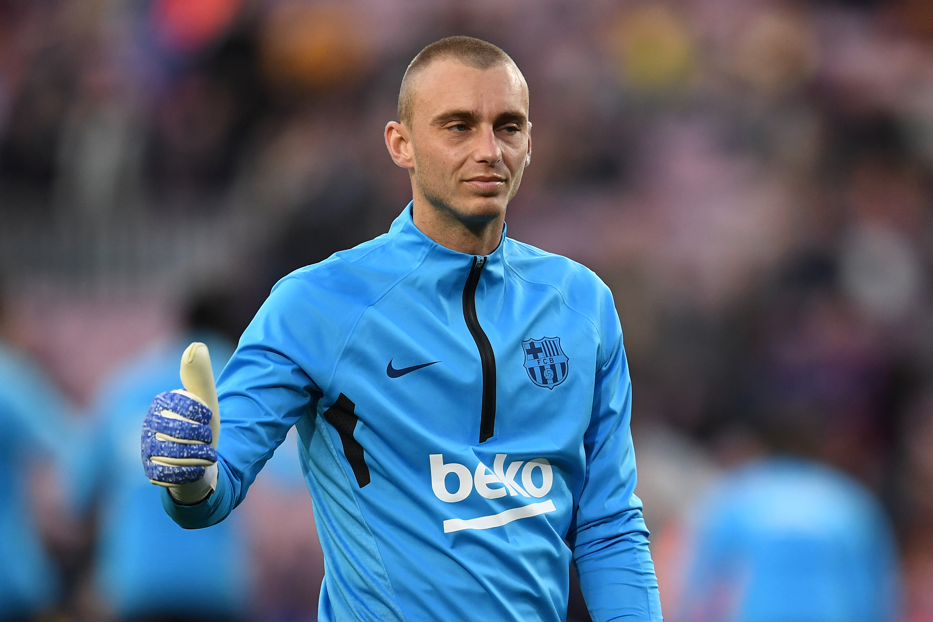 BARCELONA, SPAIN - APRIL 27: Jasper Cillessen of FC Barcelona warms up prior to the La Liga match between FC Barcelona and Levante UD at Camp Nou on April 27, 2019 in Barcelona, Spain. (Photo by David Ramos/Getty Images)
