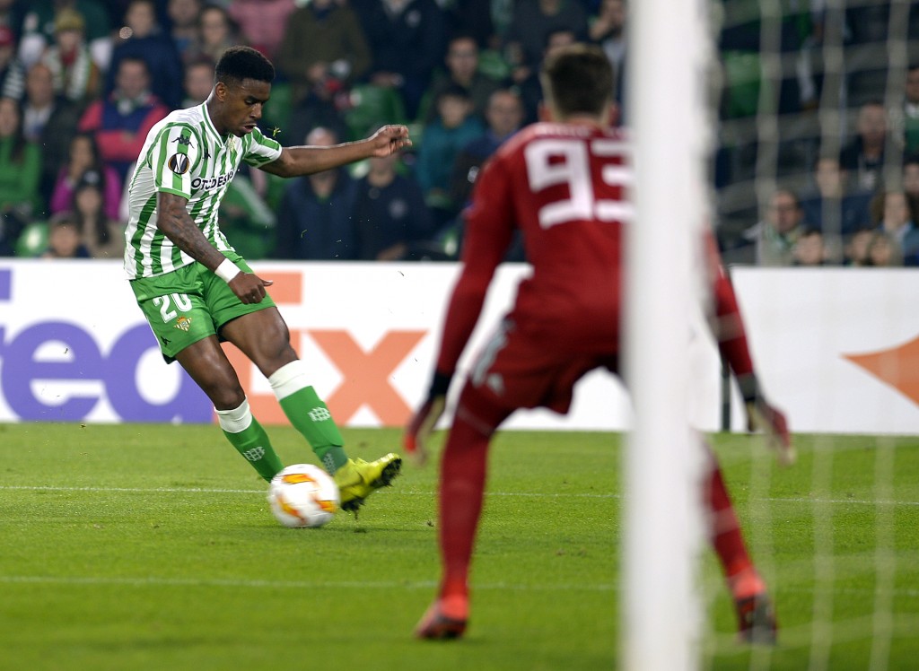 Real Betis will unlikely be able to hold Junior Firpo amid interest from Manchester United and Real Madrid. (Picture Courtesy - AFP/Getty Images)
