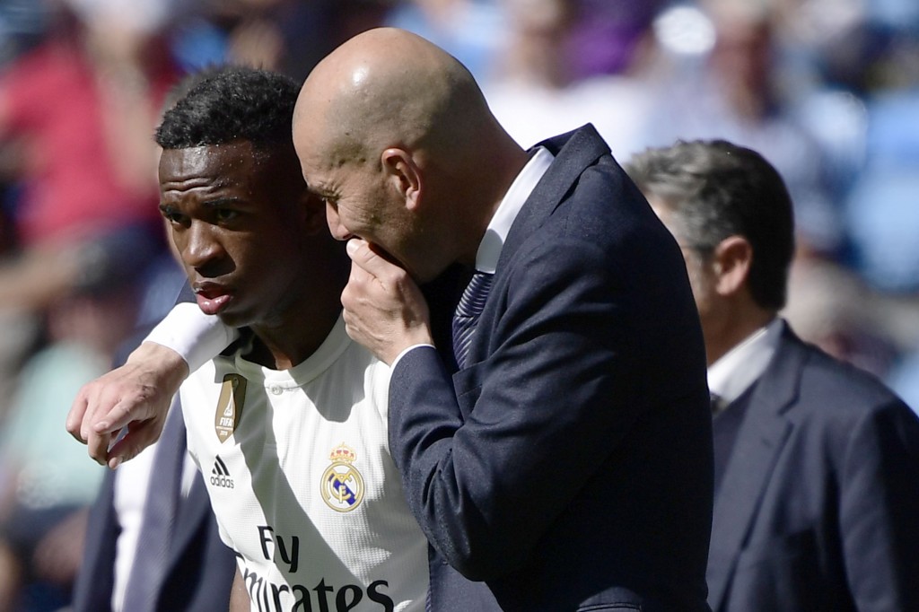 Striving to win Zidane over. (Photo by Javier Soriano/AFP/Getty Images)