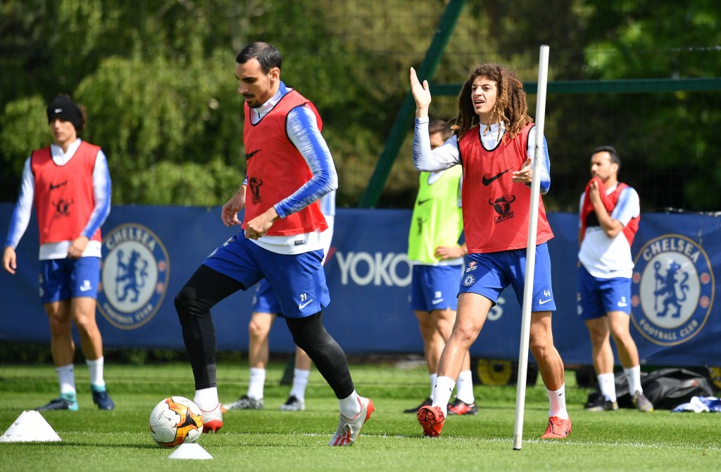 Zappacosta set to return to Italy? (Photo credit should read BEN STANSALL/AFP/Getty Images)