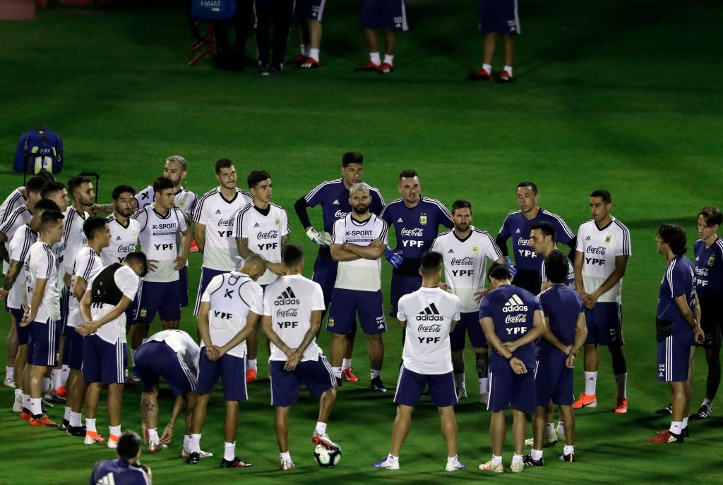 Can Lionel Scaloni & co. bring an end to Argentina's trophy drought? (Photo by Gustavo Ortiz/AFP/Getty Images)