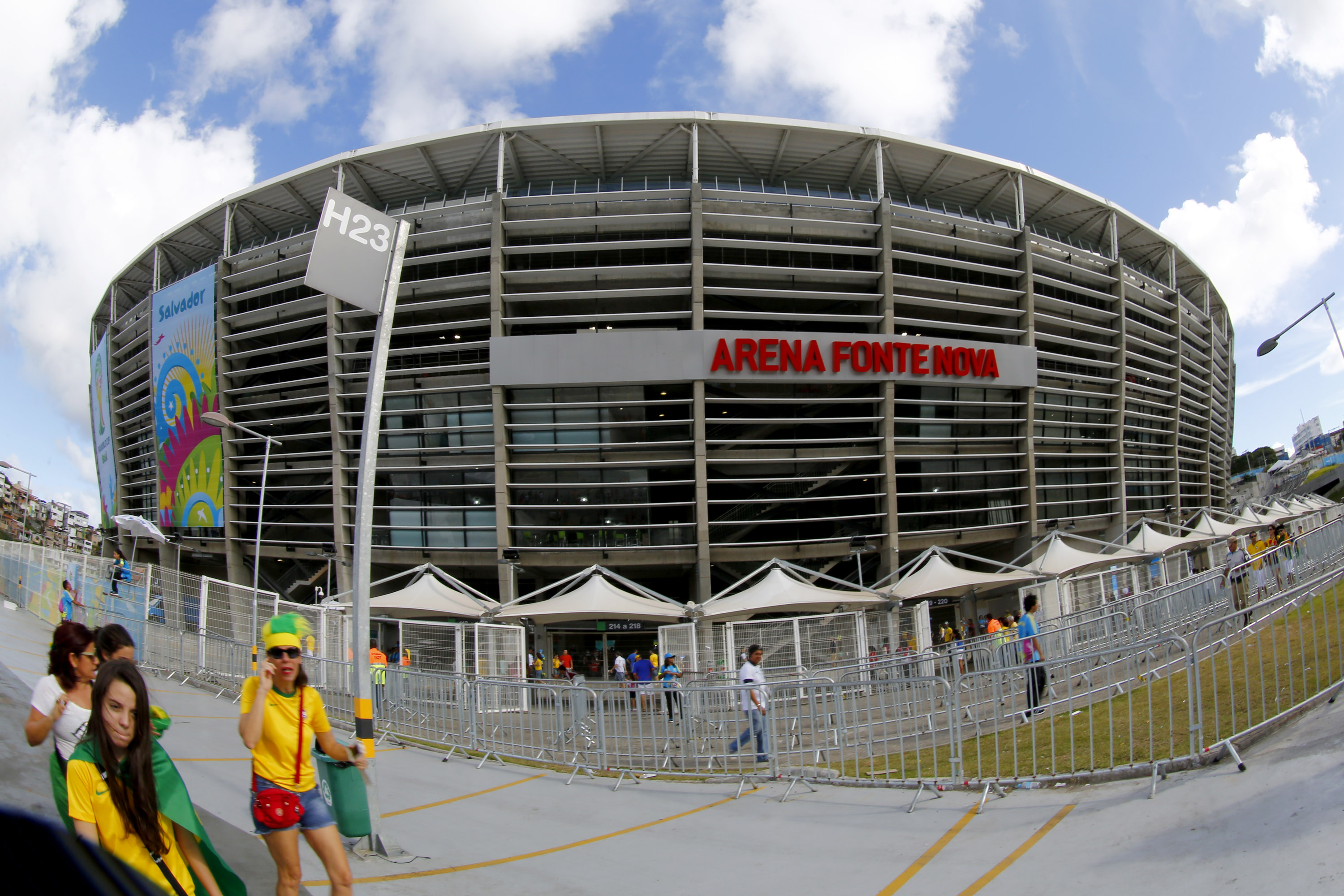 SALVADOR, BAHIA , BRAZIL - JUNE 20: General views outside the stadium before Group E match between Switzerland and France during the 2014 FIFA World Cup Brazil at Arena Fonte Nova on June 20, 2014 in Salvador, Bahia, Brazil. (Photo by Felipe Oliveira / Getty Images)