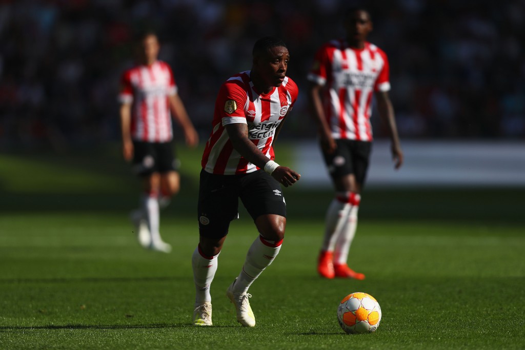 Manchester United target Steven Bergwijn wants Bayern Munich move. (Photo by Dean Mouhtaropoulos/Getty Images)