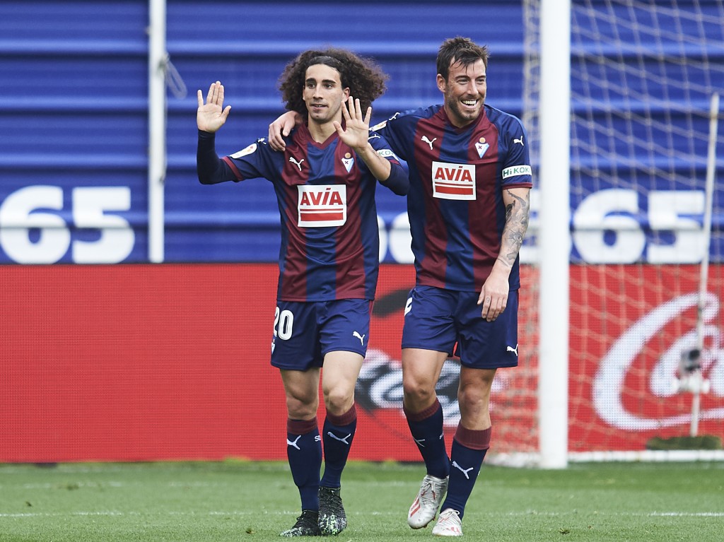 Cucrella (L) set to leave Barcelona days after return (Photo by Juan Manuel Serrano Arce/Getty Images)