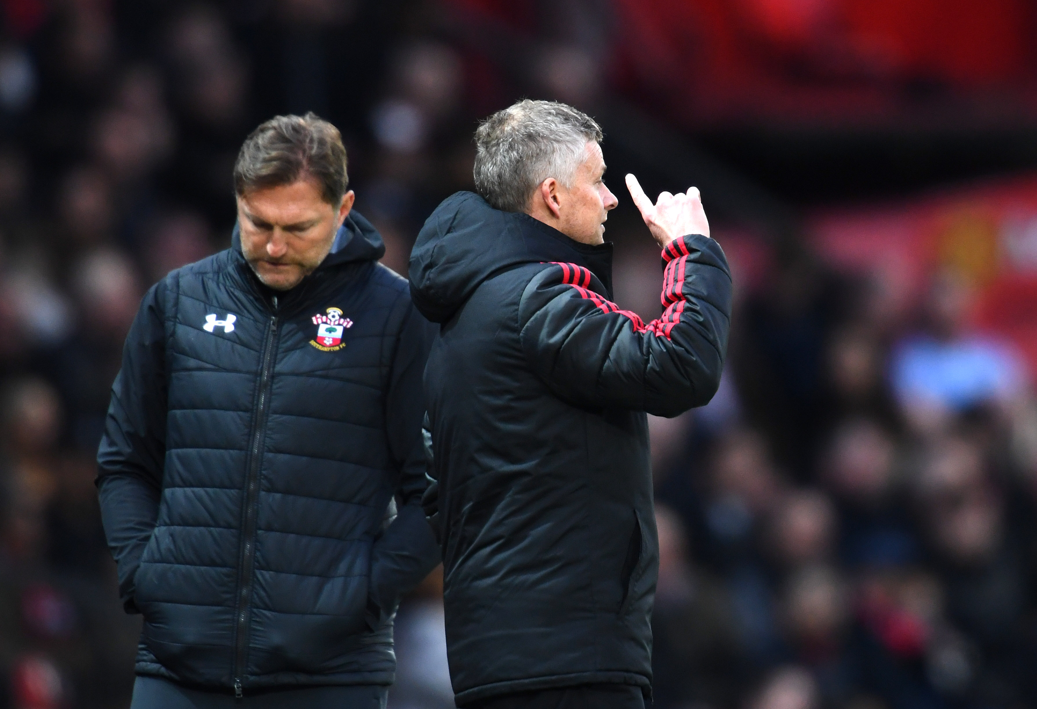 MANCHESTER, ENGLAND - MARCH 02: Ole Gunnar Solskjaer, Interim Manager of Manchester Unted gives his team instructions during the Premier League match between Manchester United and Southampton FC at Old Trafford on March 02, 2019 in Manchester, United Kingdom. (Photo by Clive Mason/Getty Images)