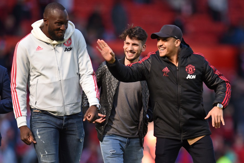 Sanchez might not be joining Romelu Lukaku at Inter Milan. (Photo by Oli Scarff/AFP/Getty Images)