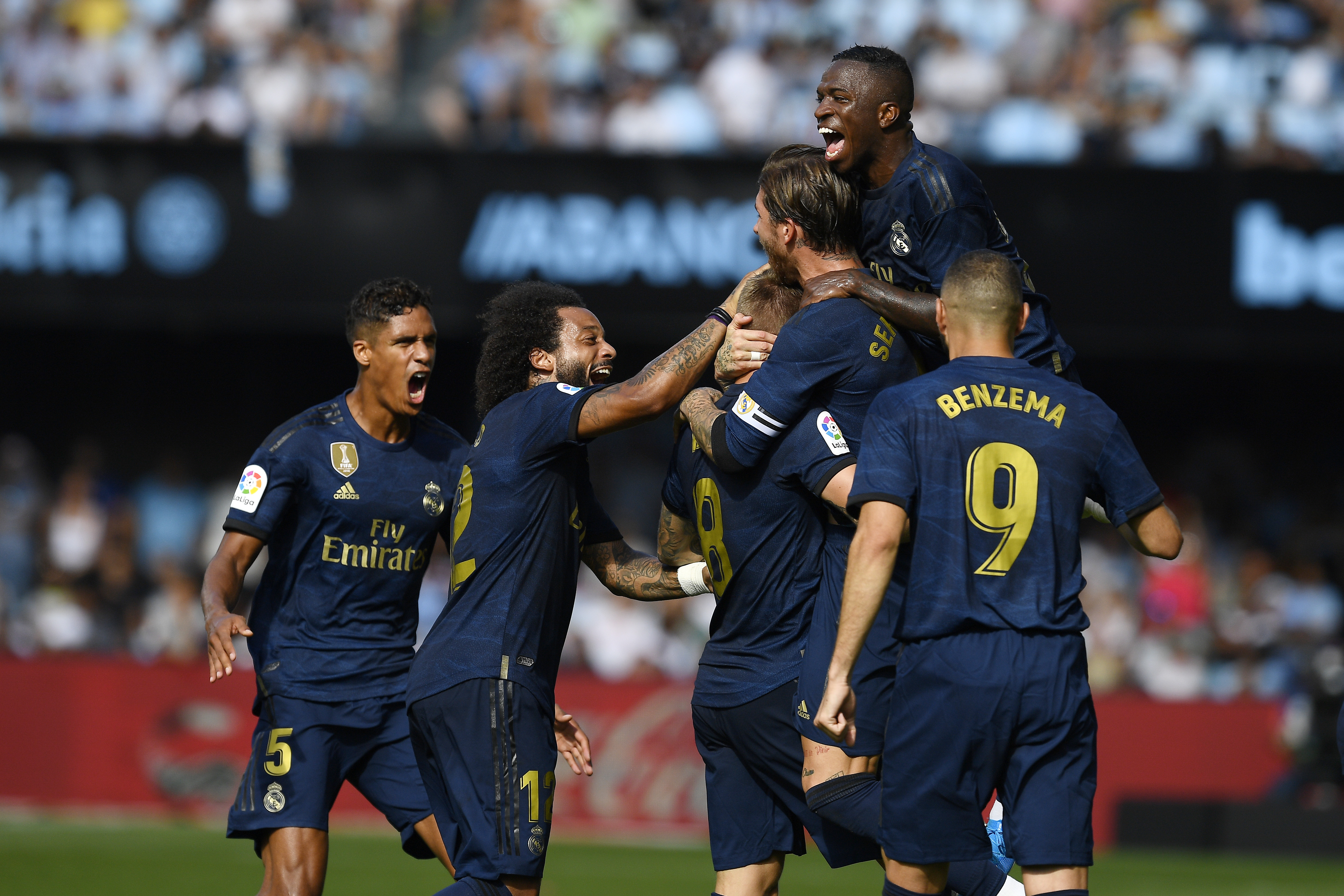VIGO, SPAIN - AUGUST 17: Players of Real Madrid celebrate after Toni Kroos scores the second goal during the Liga match between RC Celta de Vigo and Real Madrid CF at Abanca-Balaídos on August 17, 2019 in Vigo, Spain. (Photo by Octavio Passos/Getty Images)