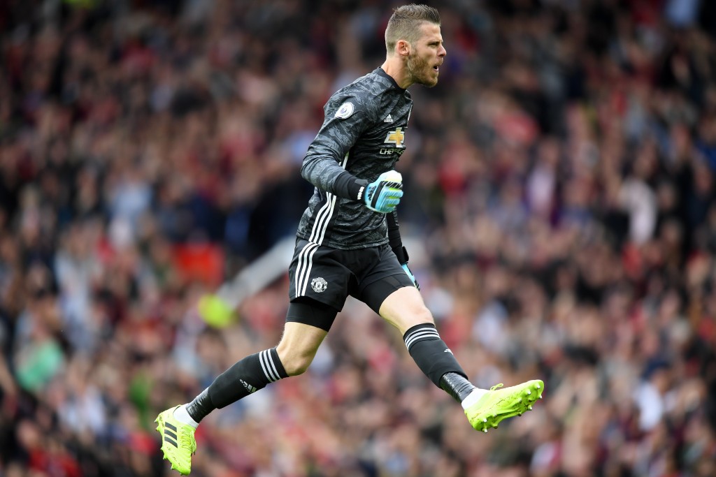 Aston Villa urged to sign former Manchester United superstar David De Gea.