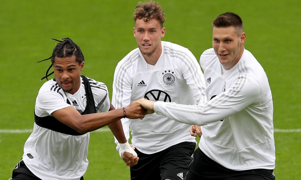 Luca Waldschmidt (C) has earned his first call-up for Germany (Photo by Maja Hitij/Bongarts/Getty Images)