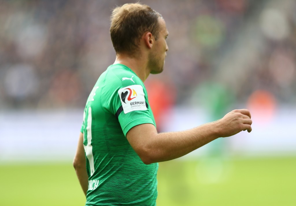 BERLIN, GERMANY - SEPTEMBER 22: Tony Jantschke of Borussia Monchengladbach looks on during the Bundesliga match between Hertha BSC and Borussia Moenchengladbach at Olympiastadion on September 22, 2018 in Berlin, Germany. (Photo by Martin Rose/Bongarts/Getty Images)