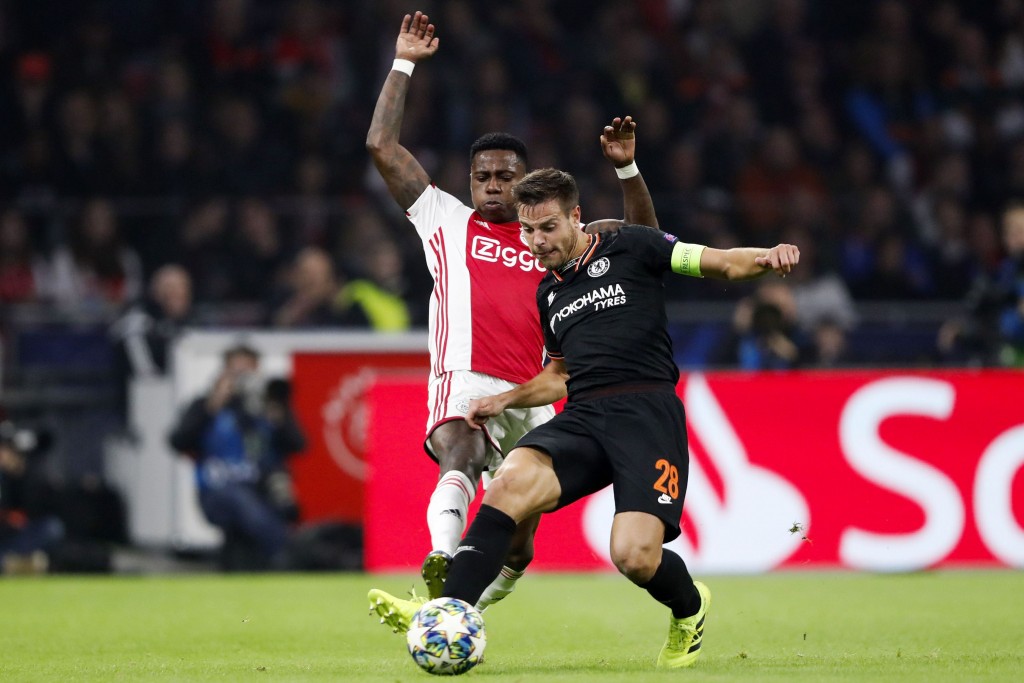 A captivating duel. (Photo by Maurice van Steen/ANP/AFP via Getty Images)