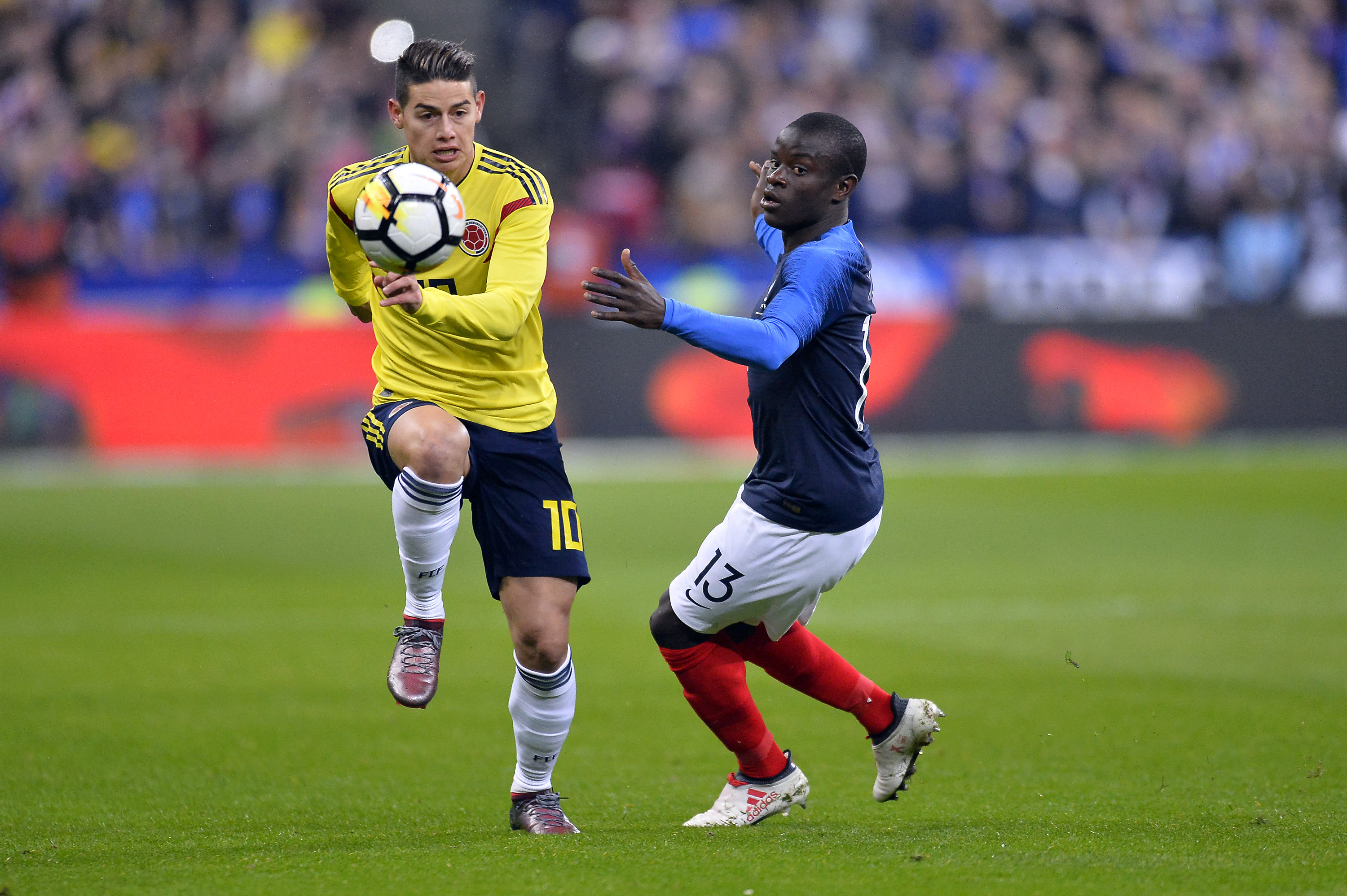 PARIS, FRANCE - MARCH 23: James Rodriguez of Colombia and N Golo Kante of France fight for the ball during the international friendly match between France and Colombia at Stade de France on March 23, 2018 in Paris, France. (Photo by Aurelien Meunier/Getty Images)