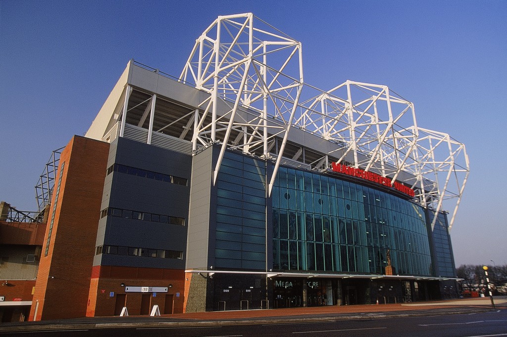 Joshua Zirkzee wants Manchester United as Juventus make fresh approach.