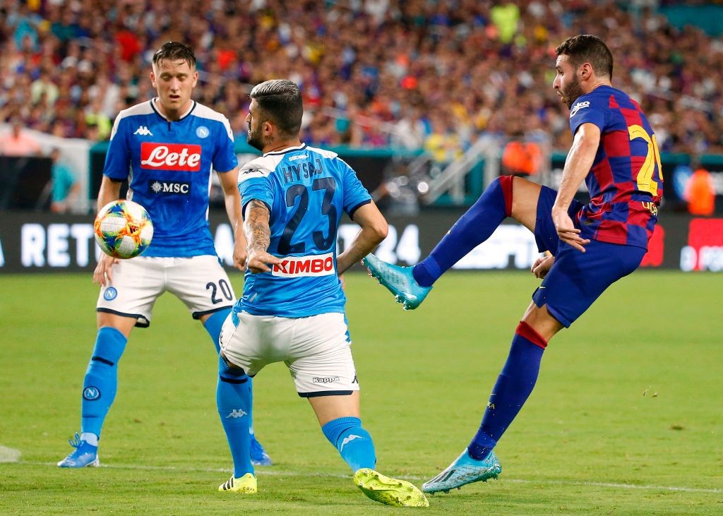 Abel Ruiz on his way out of Barcelona (Photo by RHONA WISE/AFP via Getty Images)