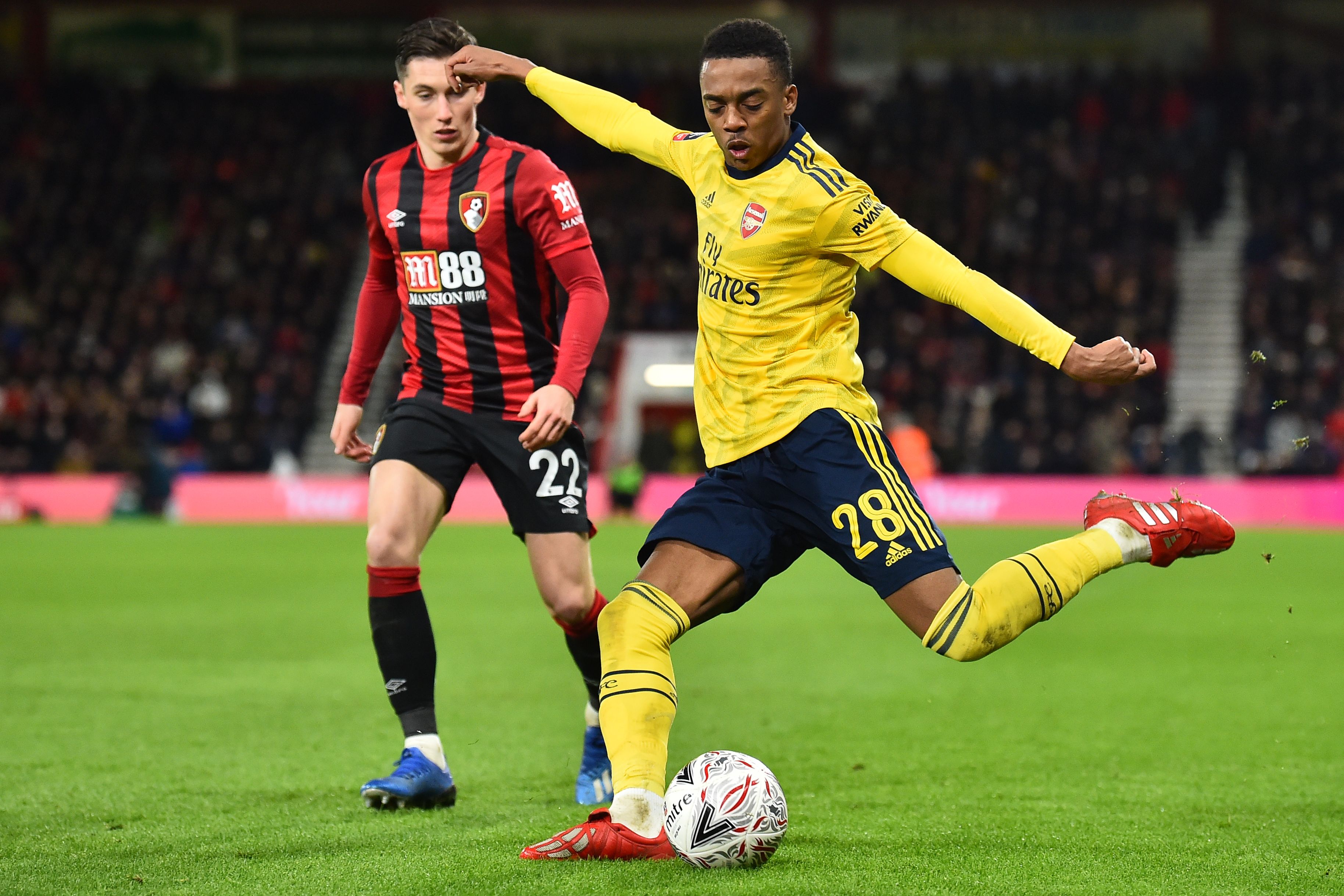 Willock to return to Newcastle? (Photo by GLYN KIRK/AFP via Getty Images)