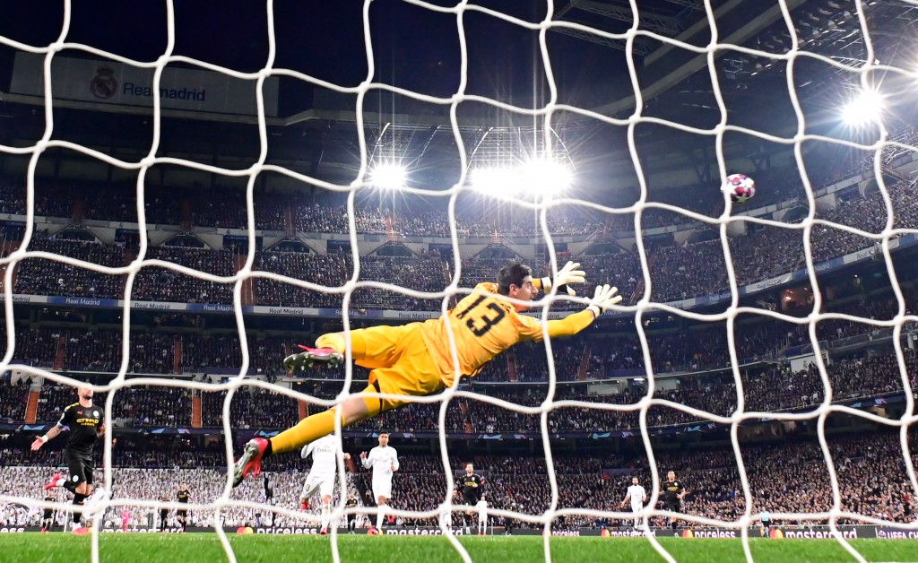 Courtois did all he could in the Real Madrid goal. (Photo by Javier Soriano/AFP via Getty Images)