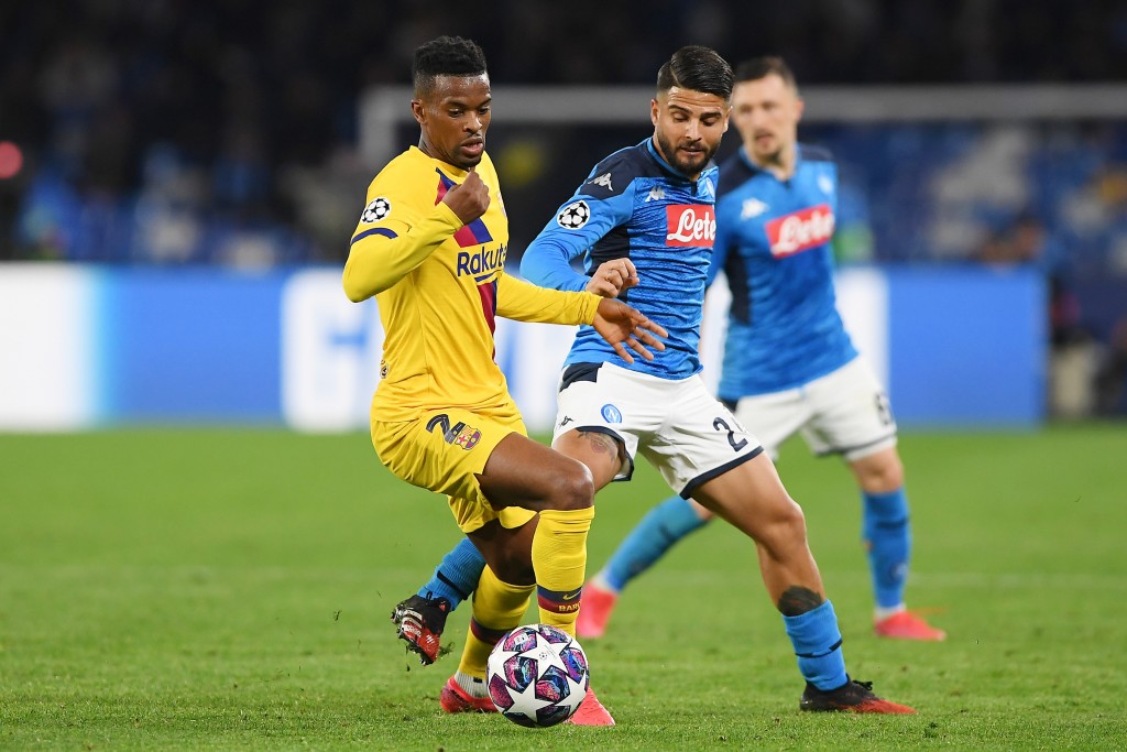 NAPLES, ITALY - FEBRUARY 25: Nelson Semedo of FC Barcelona vies with Lorenzo Insigne of SSC Napoli during the UEFA Champions League round of 16 first leg match between SSC Napoli and FC Barcelona at Stadio San Paolo on February 25, 2020 in Naples, Italy. (Photo by Francesco Pecoraro/Getty Images)