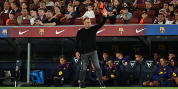 Barcelona ready to sell Alejandro Balde for €50 million amid Manchester City links, suspicious of offer.