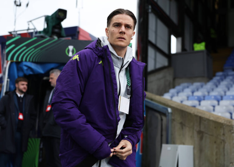 Crystal Palace FC v ACF Fiorentina - UEFA Conference League 2025/26 Quarter-Final Leg One Nicolo Fagioli of ACF Fiorentina arrives at the stadium prior to the Europa Conference League Quarter Final 1st Leg match between Crystal Palace and ACF Fiorentina at Selhurst Park, London, on April 9, 2026. London Greater London PUBLICATIONxNOTxINxFRA Copyright: xMIxNewsx originalFilename:fletcher-crystalp260409_npUcC.jpg