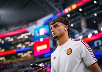 USA: Fussball FIFA World Cup, WM, Weltmeisterschaft, Fussball 2026, Halbfinale - Frankreich vs Spanien - Dallas Stadium in Arlington, Texas: Marc Pubill Spanien 2 Mimik, Gesichtsausdruck, Emotion *** USA Soccer 2026 FIFA World Cup, Semifinal: France vs. Spain, Dallas Stadium in Arlington, Texas Marc Pubill Spain 2: Facial expressions, emotions Copyright: xJOERANxSTEINSIEKx