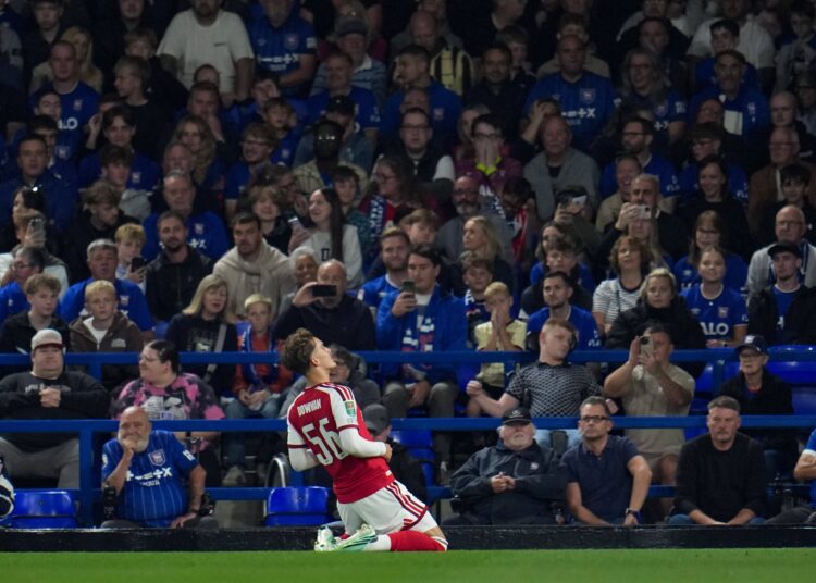 Max Dowman of Arsenal celebrates their goal, 0-1 Ipswich Town v Arsenal, EFL Carabao Cup, Football, Portman Road, UK - 15 Sep 2026Ipswich Portman Road United Kingdom EDITORIAL USE ONLY No use with unauthorised audio, video, data, fixture lists, club/league logos or live services. Online in-match use limited to 120 images, no video emulation. No use in betting, games or single club/league/player publications. PUBLICATIONxINxGERxSUIxAUTxHUNxGRExMLTxCYPxROUxBULxUAExKSAxCHNxDENxINDxITAxPORxESPxSWExTURxMEXxCOLxVENxPERxECUxBRAxARGxCHIxURUxPARxPANxONLY Copyright: xJoexToth/Shutterstockx 17152635o